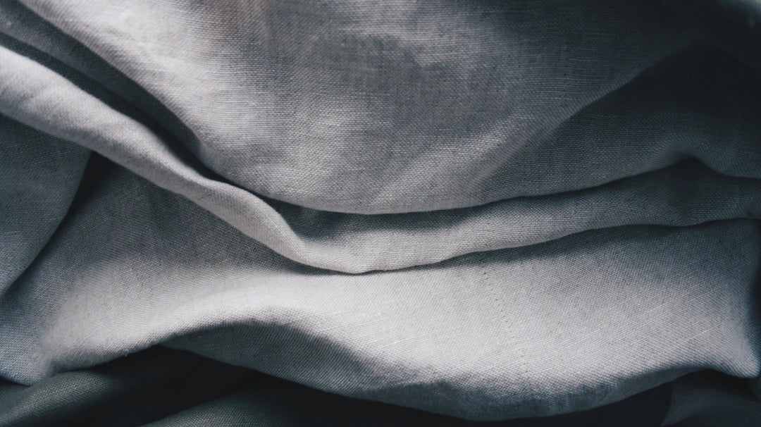 Comparaison des Tissus Naturels et Synthétiques en Couture