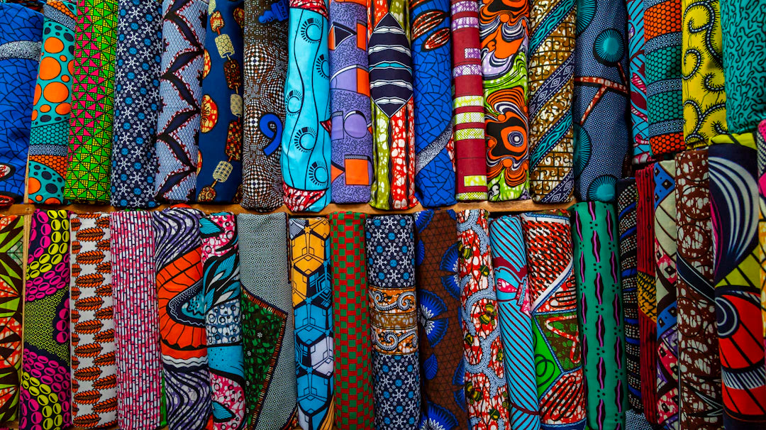 Les tissus des grandes maisons un regard sur leur provenance