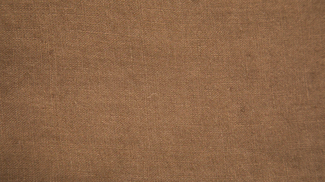 Les tissus incontournables chez les couturiers