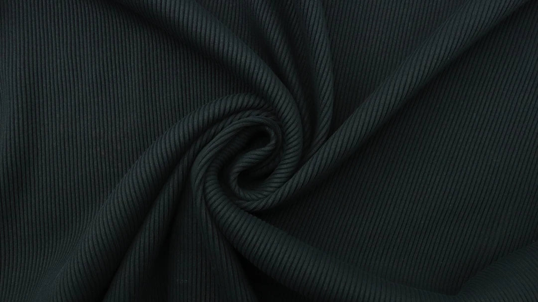 Upcycler des Tissus de Grandes Marques Guide Complet