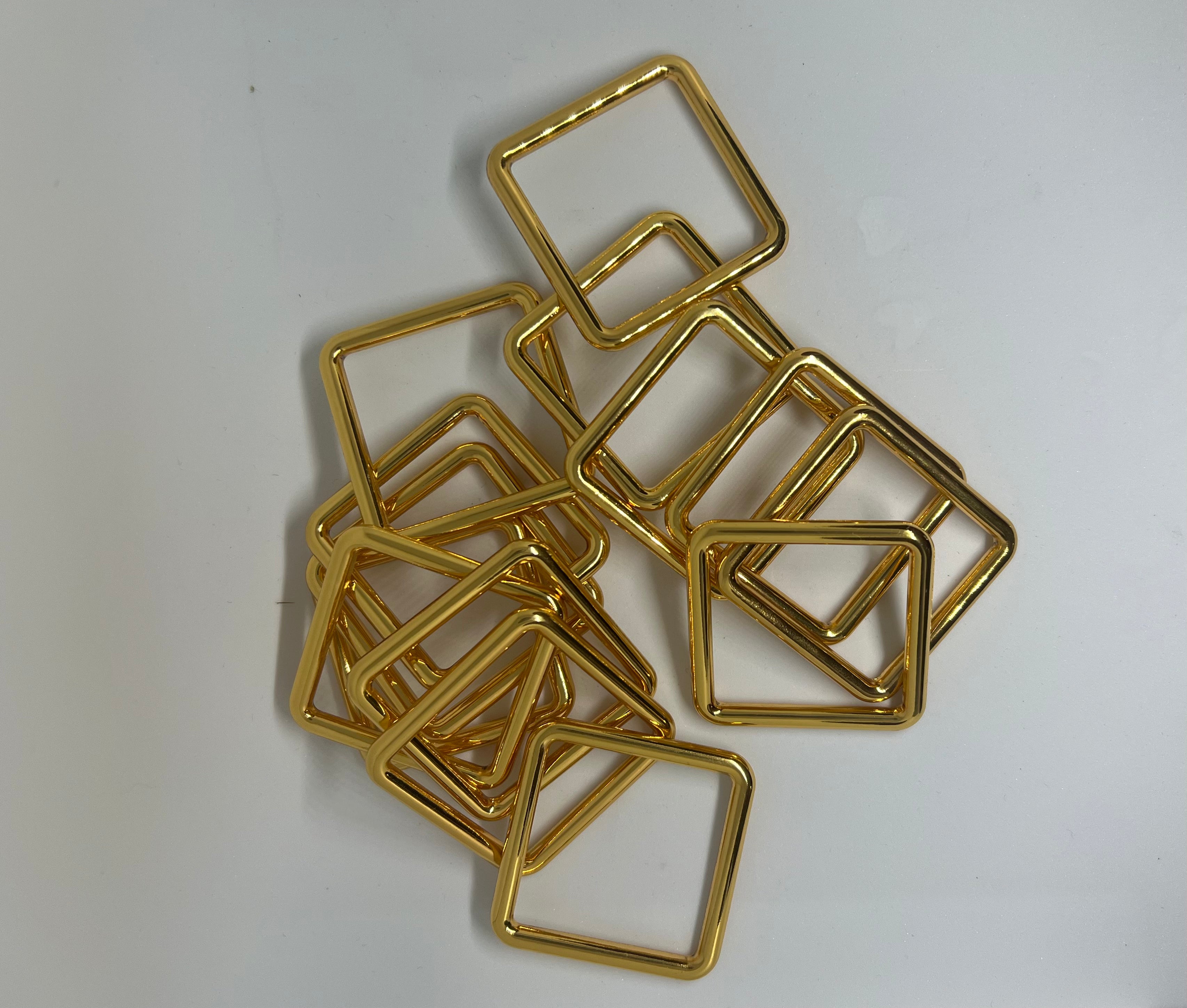 ANNEAU CARRÉ DORÉ EPAIS - My Little Coupon