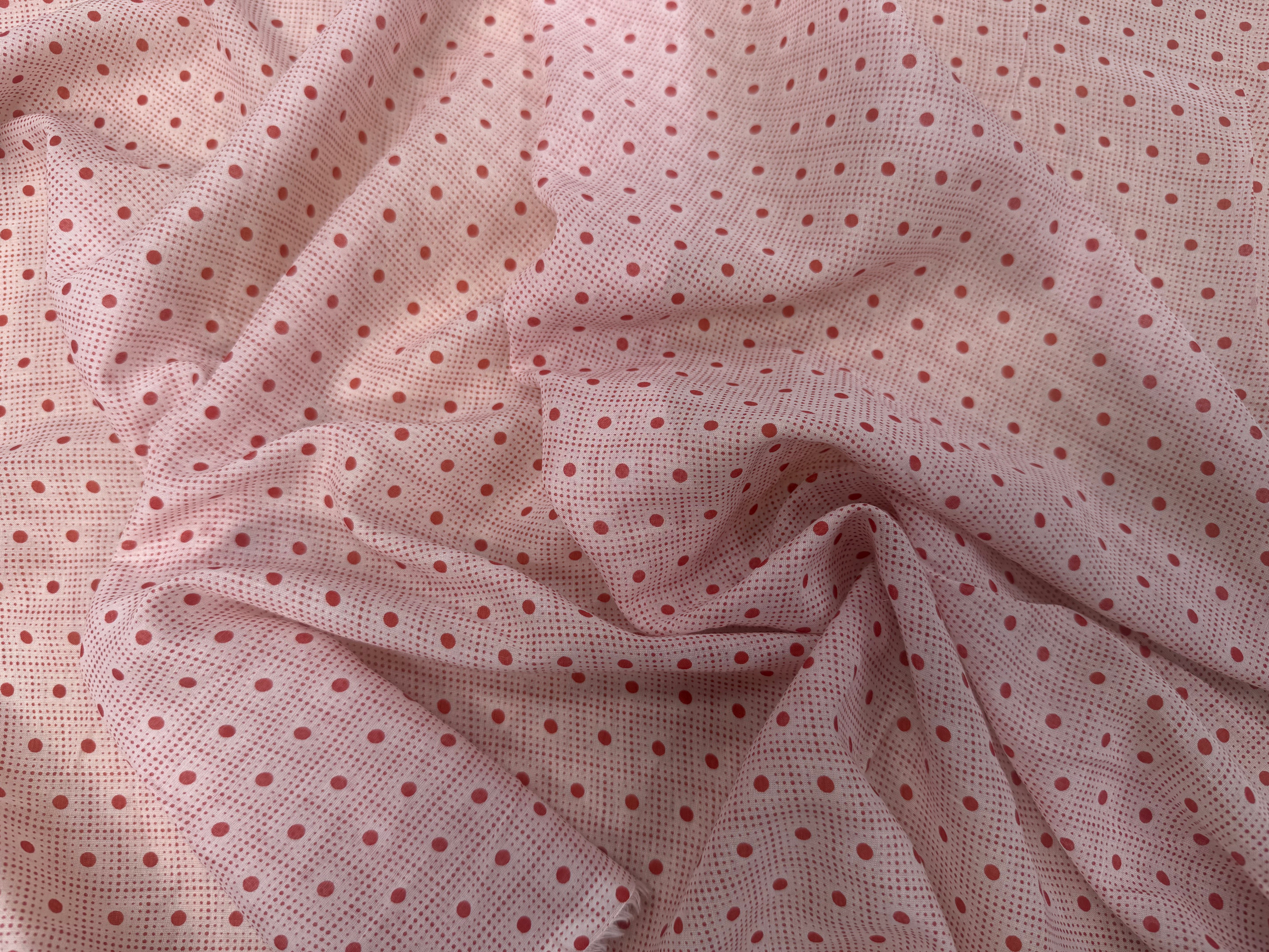 VOILE DE COTON FOND BEIGE MOTIFS PETITS POIDS ROUGE IRREGULIERS - My Little Coupon