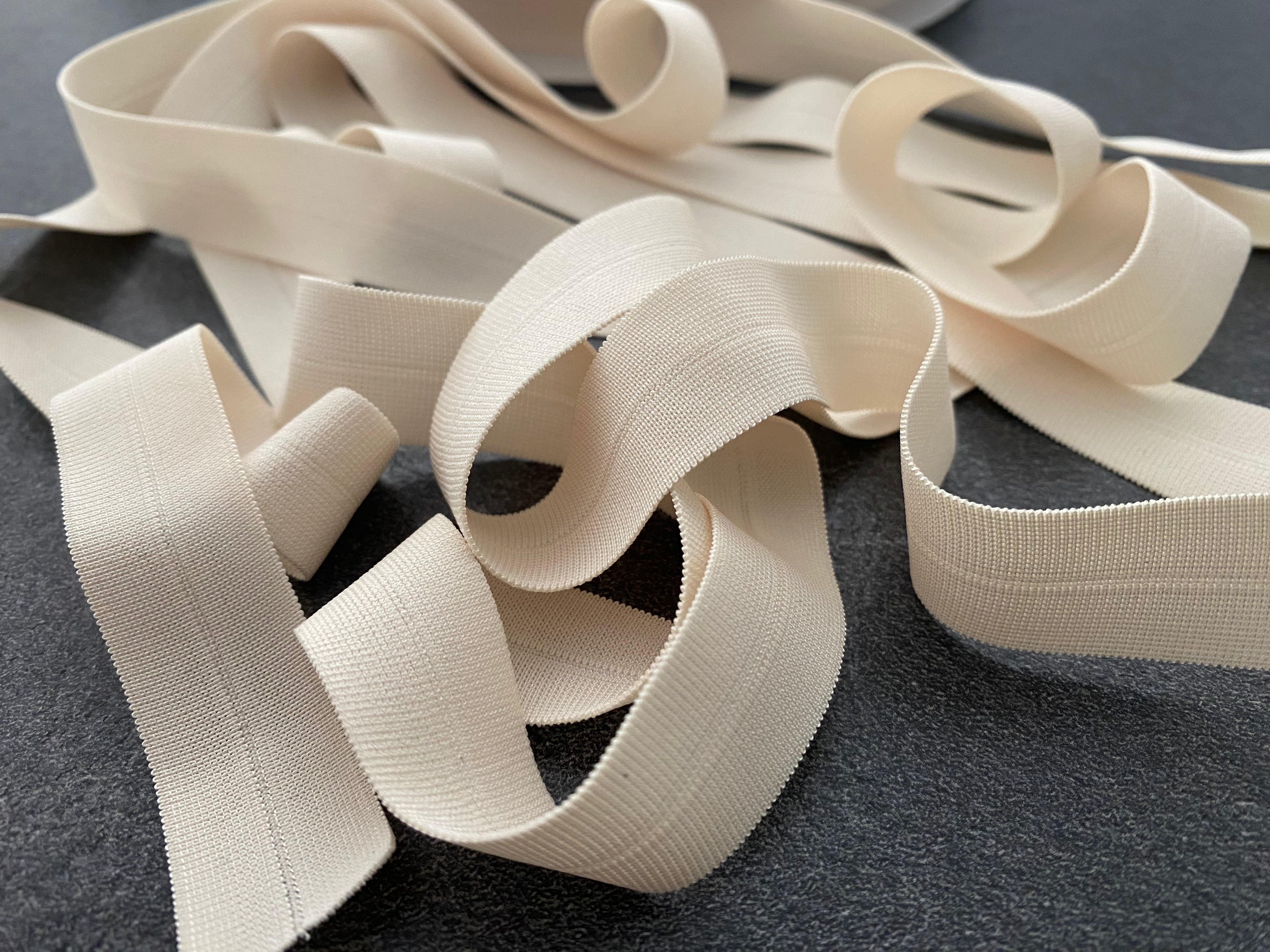 BIAIS PLAT ÉLASTIQUE LINGERIE 18mm BLANC CASSÉ - My Little Coupon