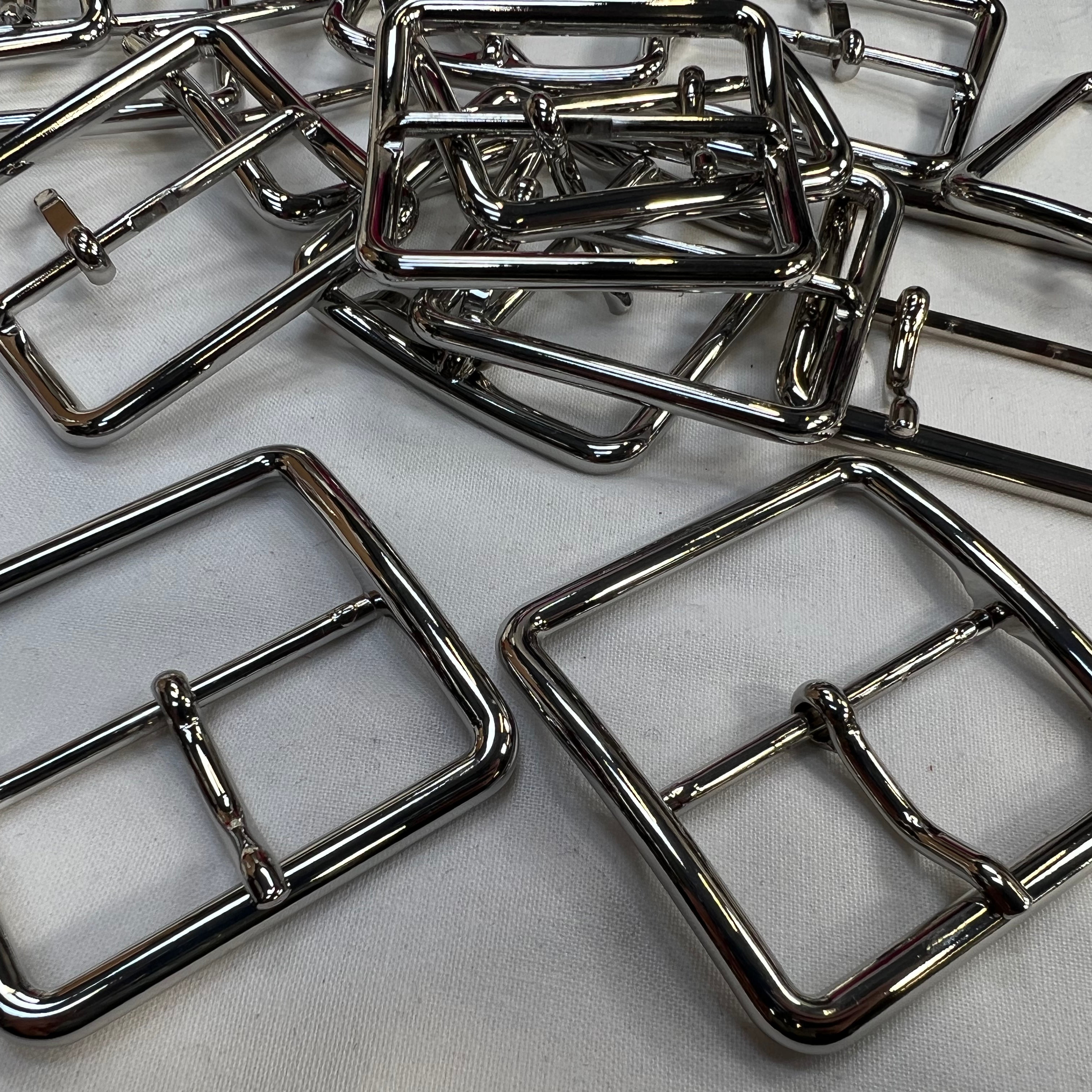 BOUCLE CEINTURE MÉTAL ARGENTÉ 50mmX50mm - My Little Coupon