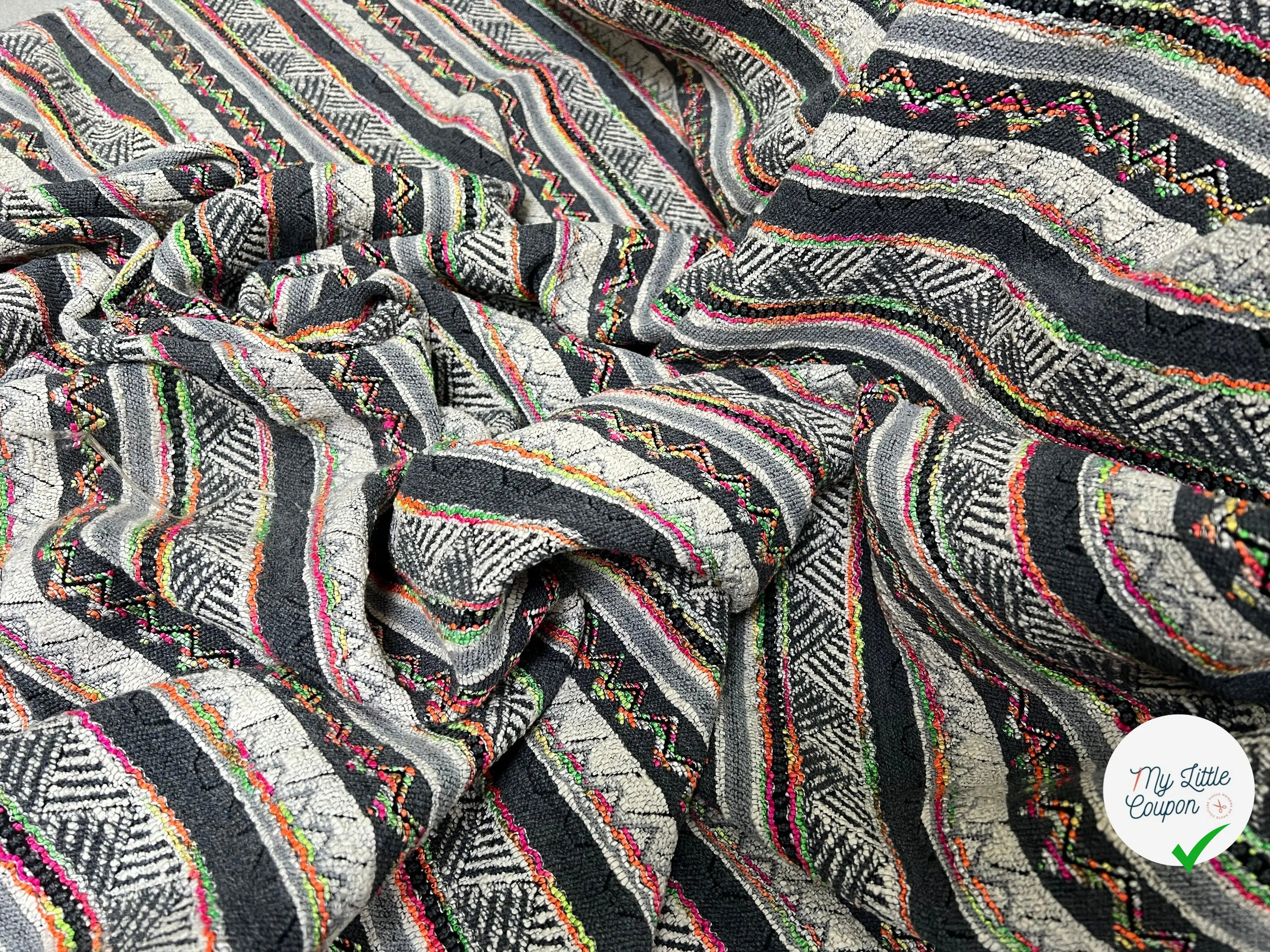 BOURRETTE DE COTON JACQUARD FLUO THÈME INCA - My Little Coupon - tissu - coudre