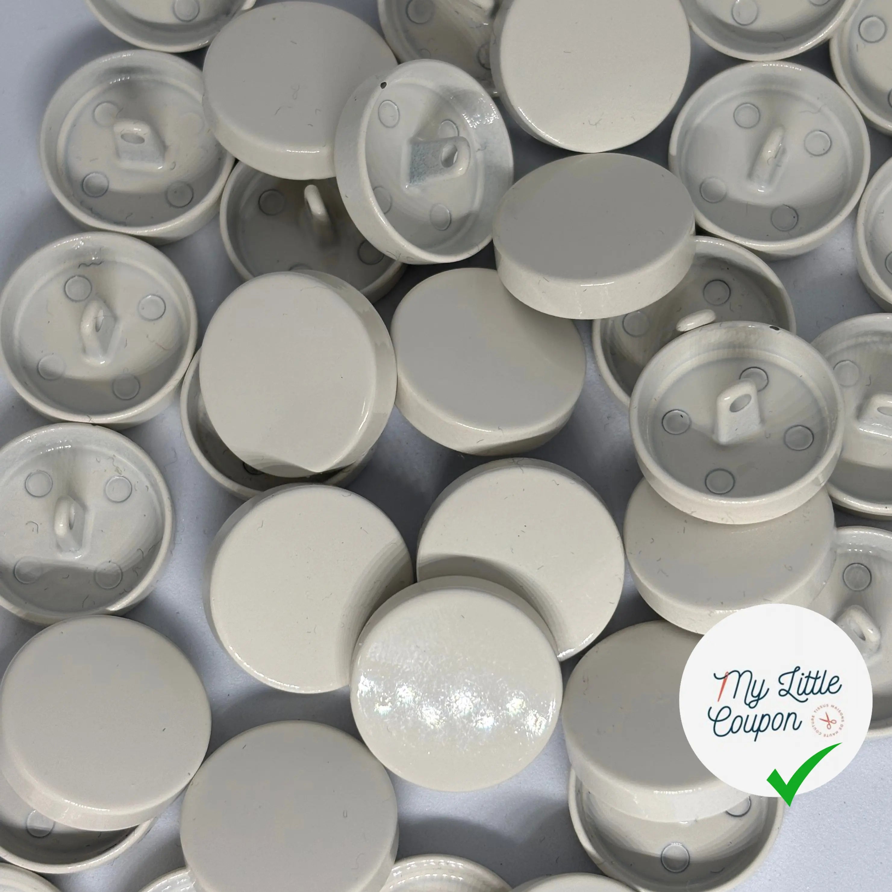 BOUTON À QUEUE EN FER BLANC CASSÉ 23MM - LOT DE 6 - My Little Coupon