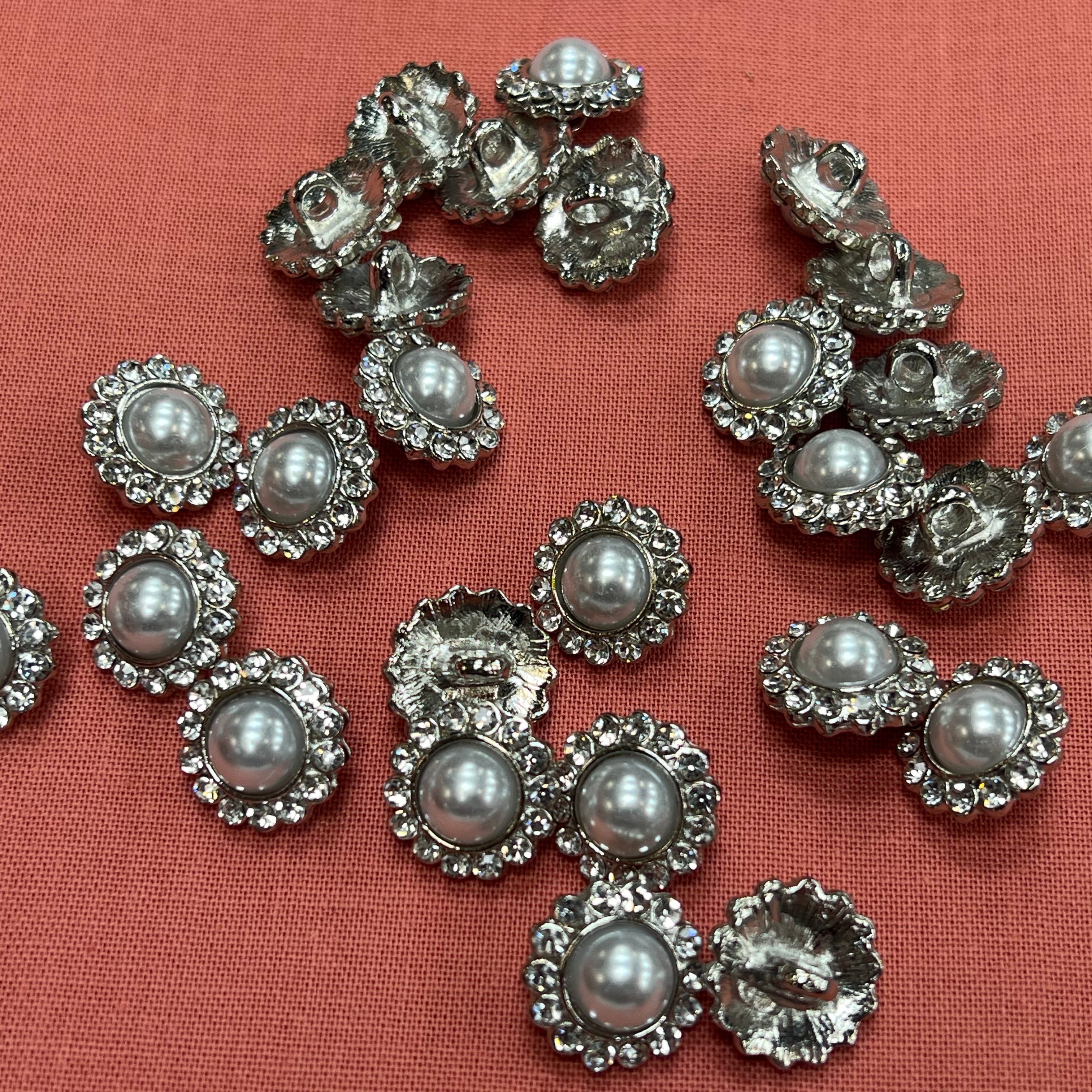 BOUTON ARGENTÉ PERLE ET STRASS (lot de 6) 15mm - My Little Coupon