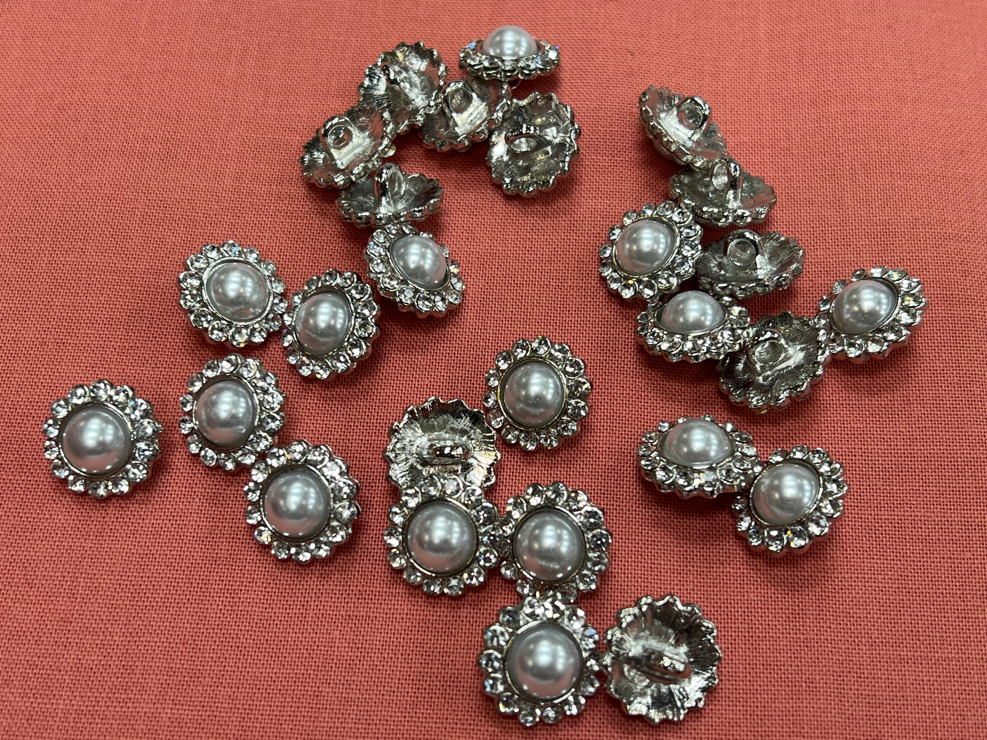 BOUTON ARGENTÉ PERLE ET STRASS (lot de 6) 15mm - My Little Coupon