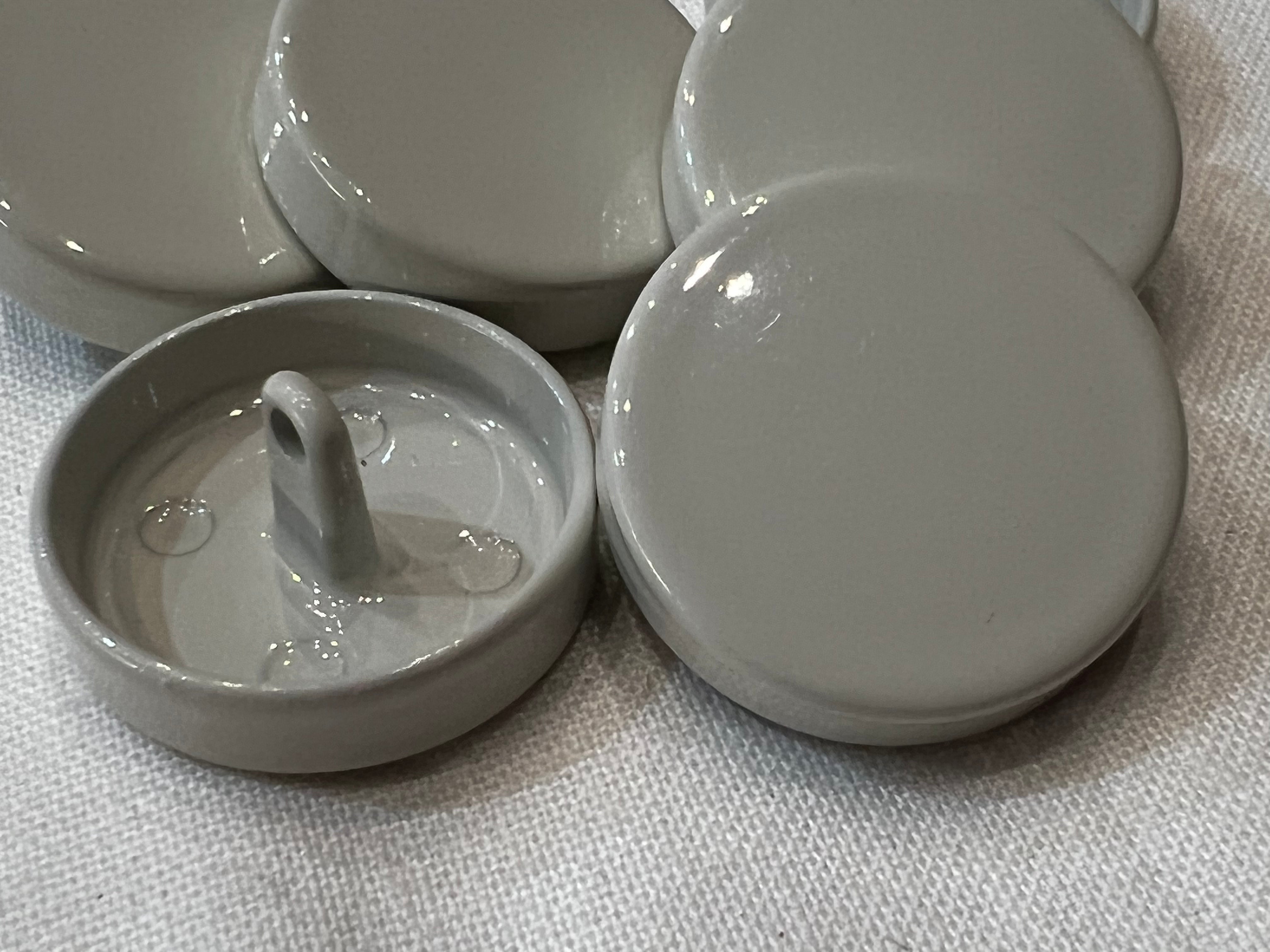 BOUTON CAPSULE GRIS CLAIR (lot de 6) 22mm - My Little Coupon