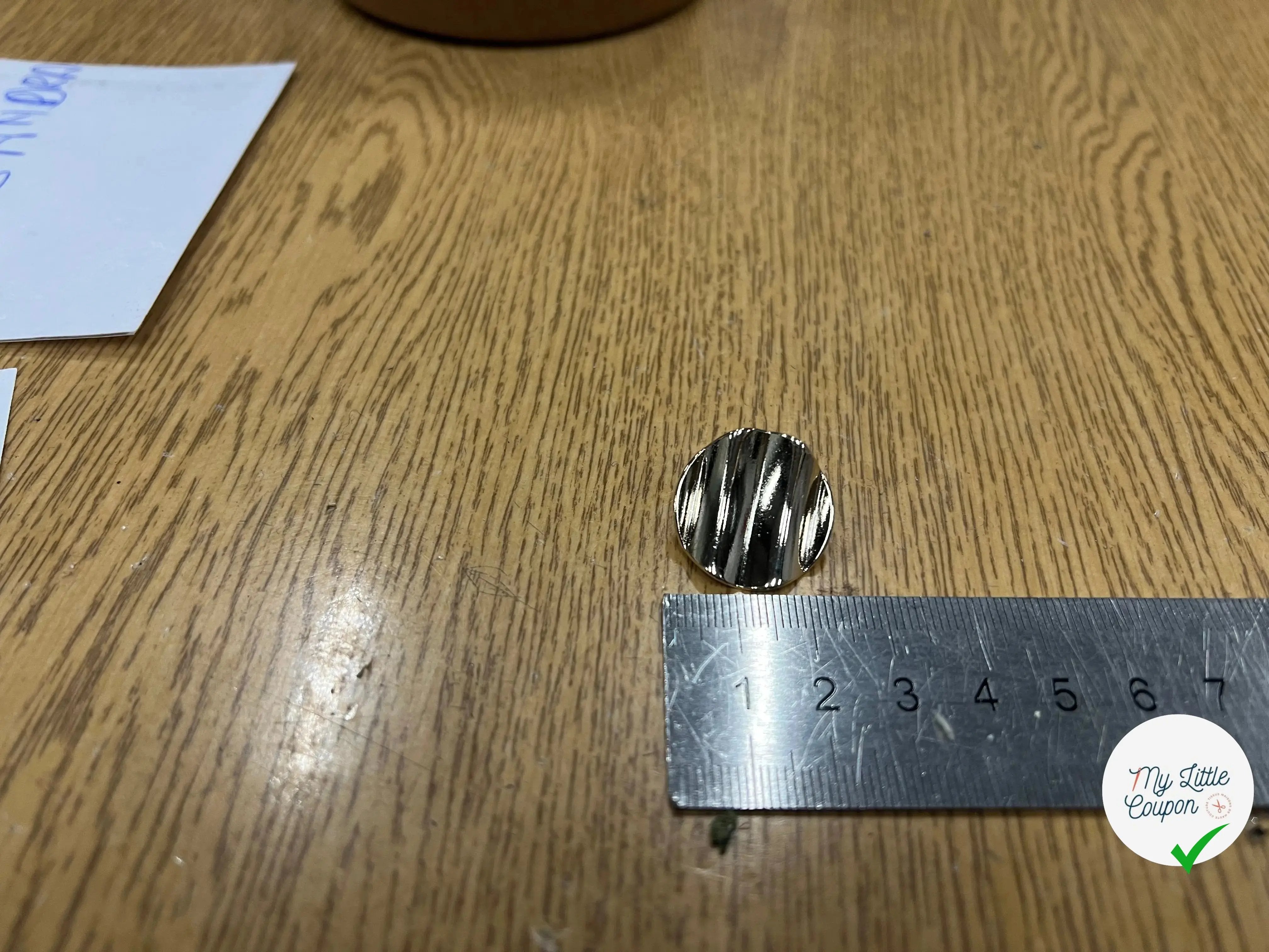 BOUTON MÉTAL GAUFFRÉ - My Little Coupon