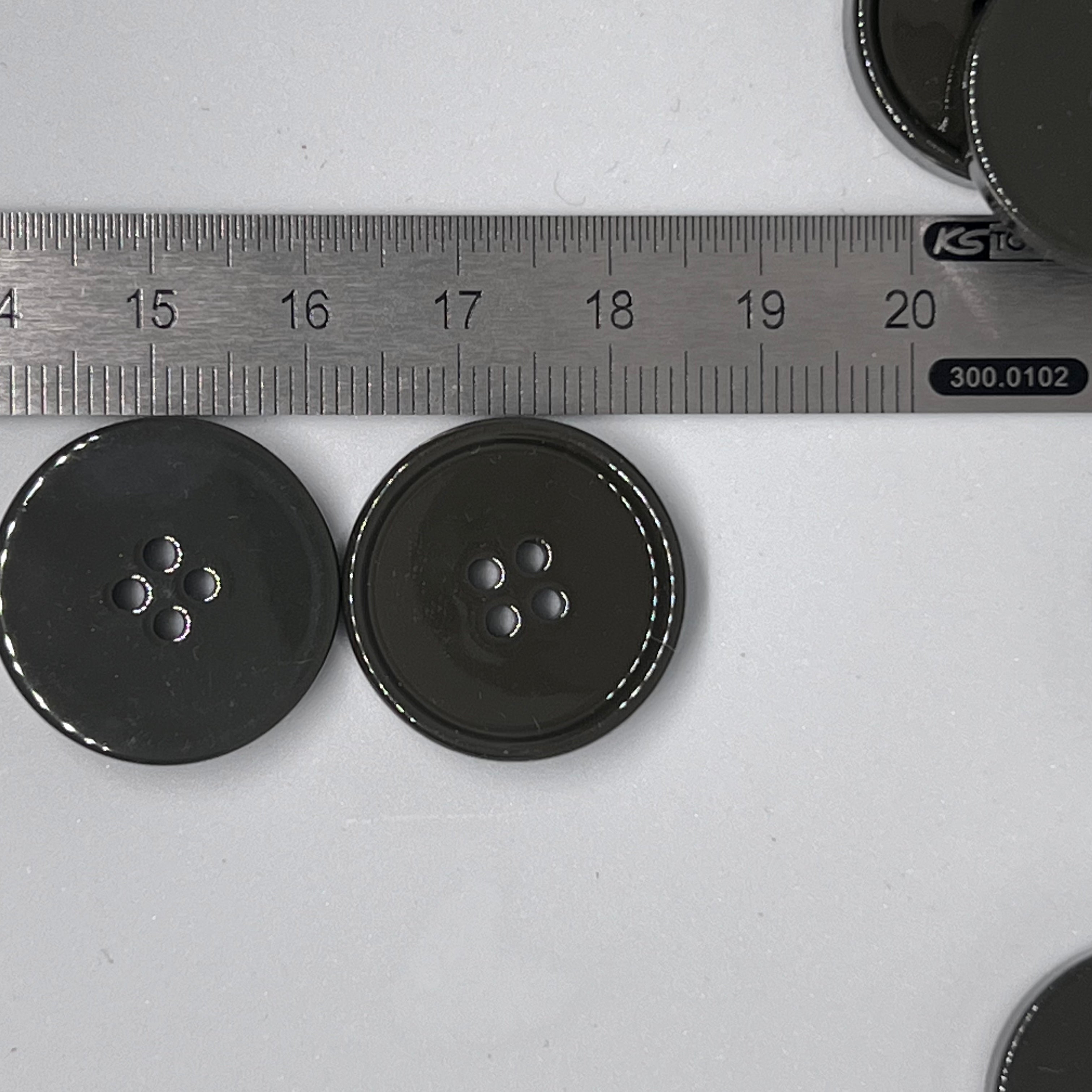 BOUTON GRIS VERT FONCÉ 23MM - lot de 2 - My Little Coupon