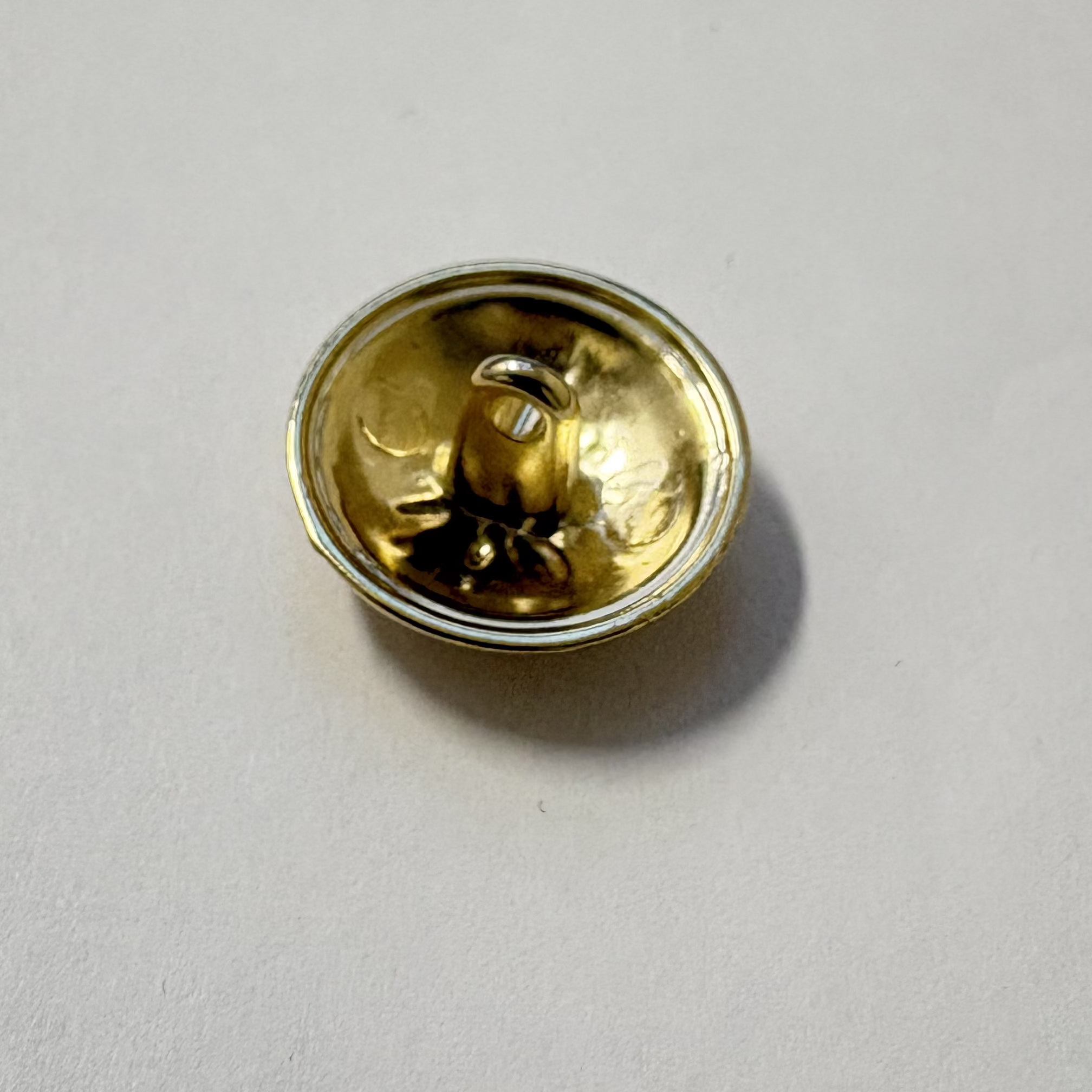 BOUTON MÉTAL DORÉ ORNEMENT ROYAL 18MM - My Little Coupon