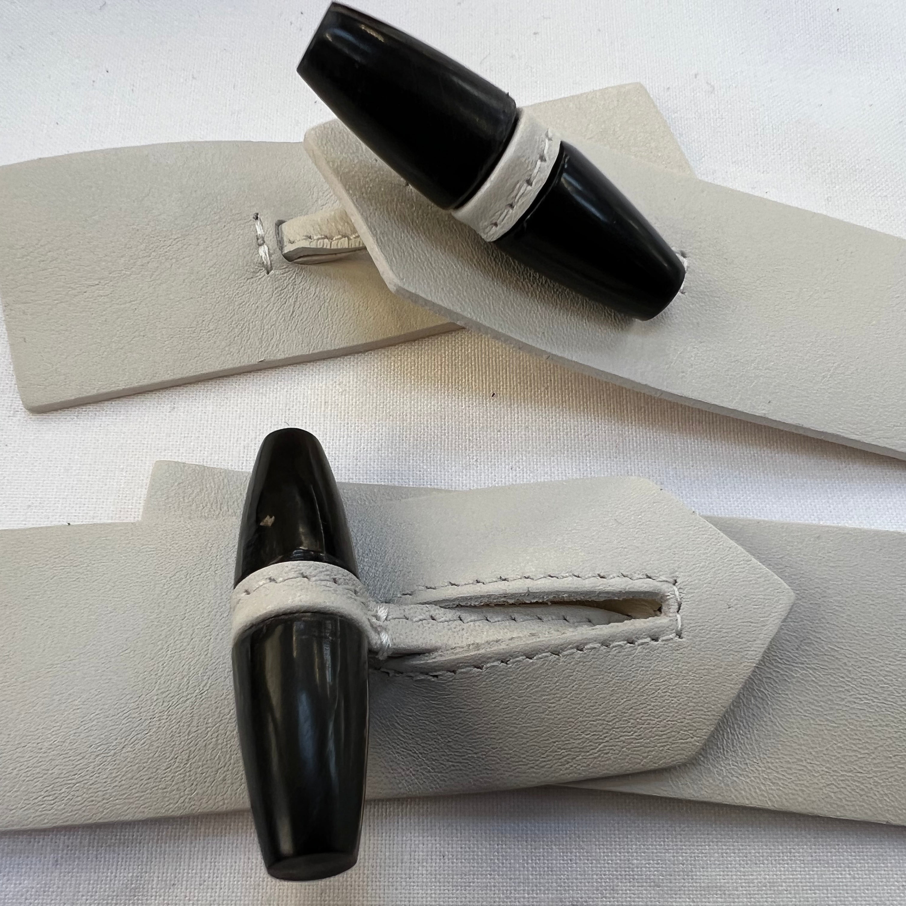 BRANDEBOURG CUIR Blanc grisé - My Little Coupon