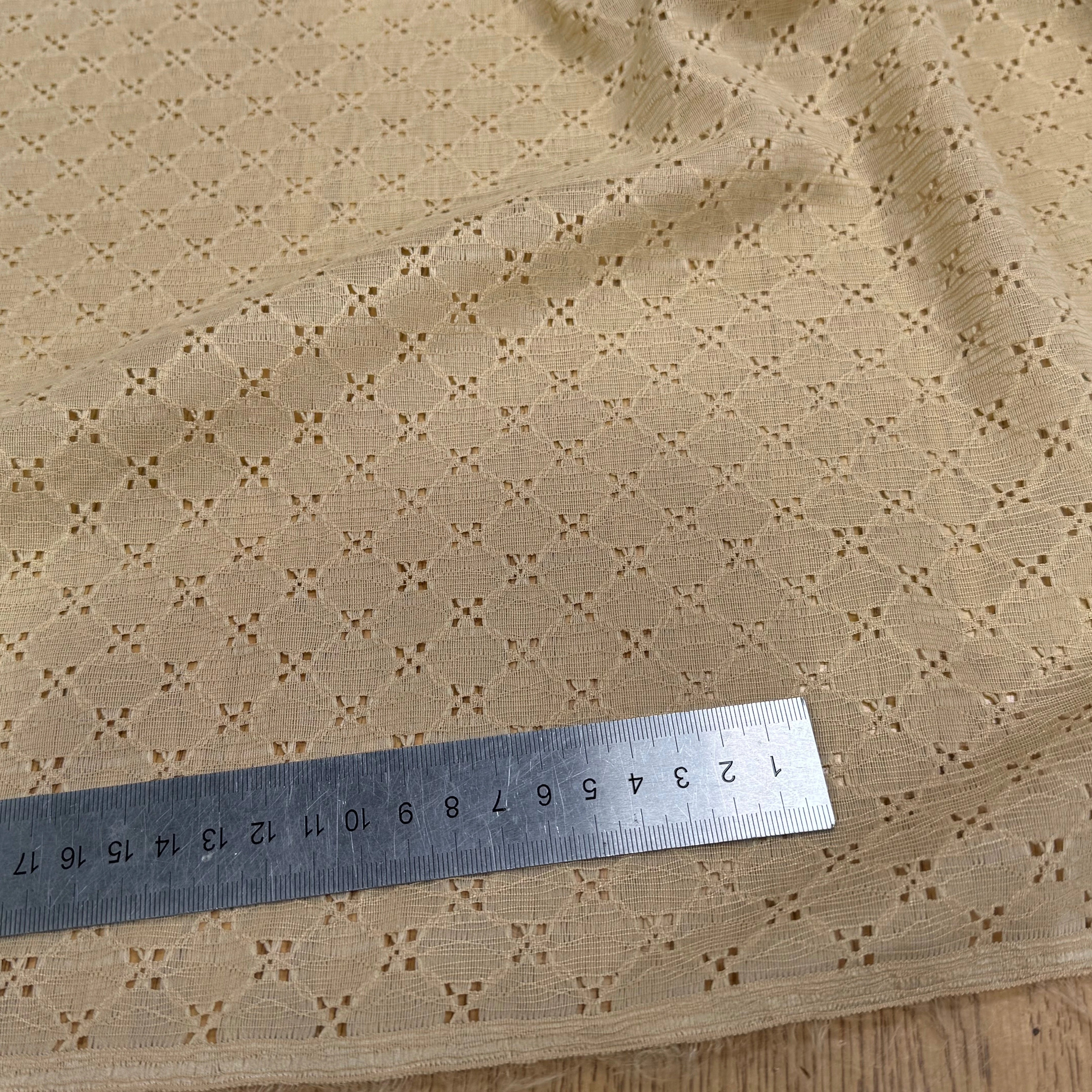 BRODERIE ANGLAISE BEIGE - My Little Coupon
