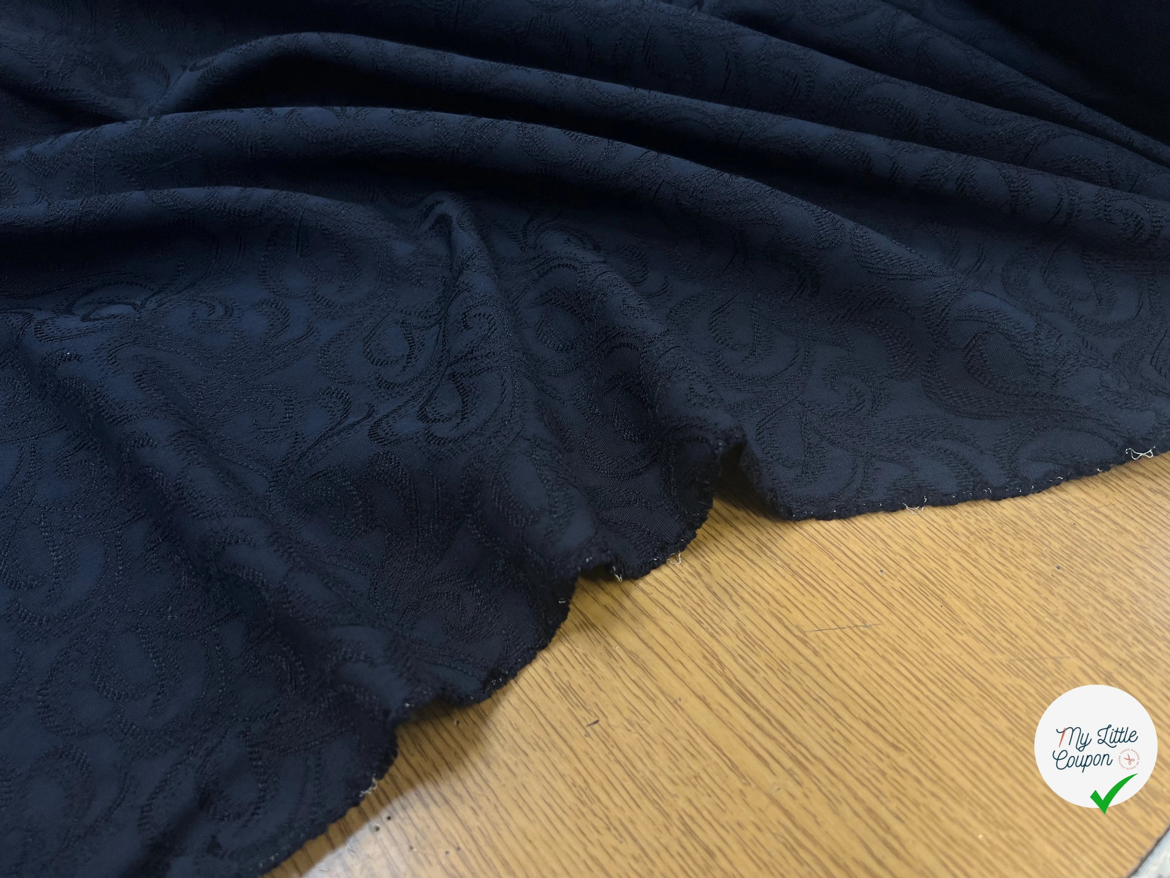 BRODERIE COTON VISCOSE FLEURS ROYALES ULTRA CHIC MARINE - My Little Coupon