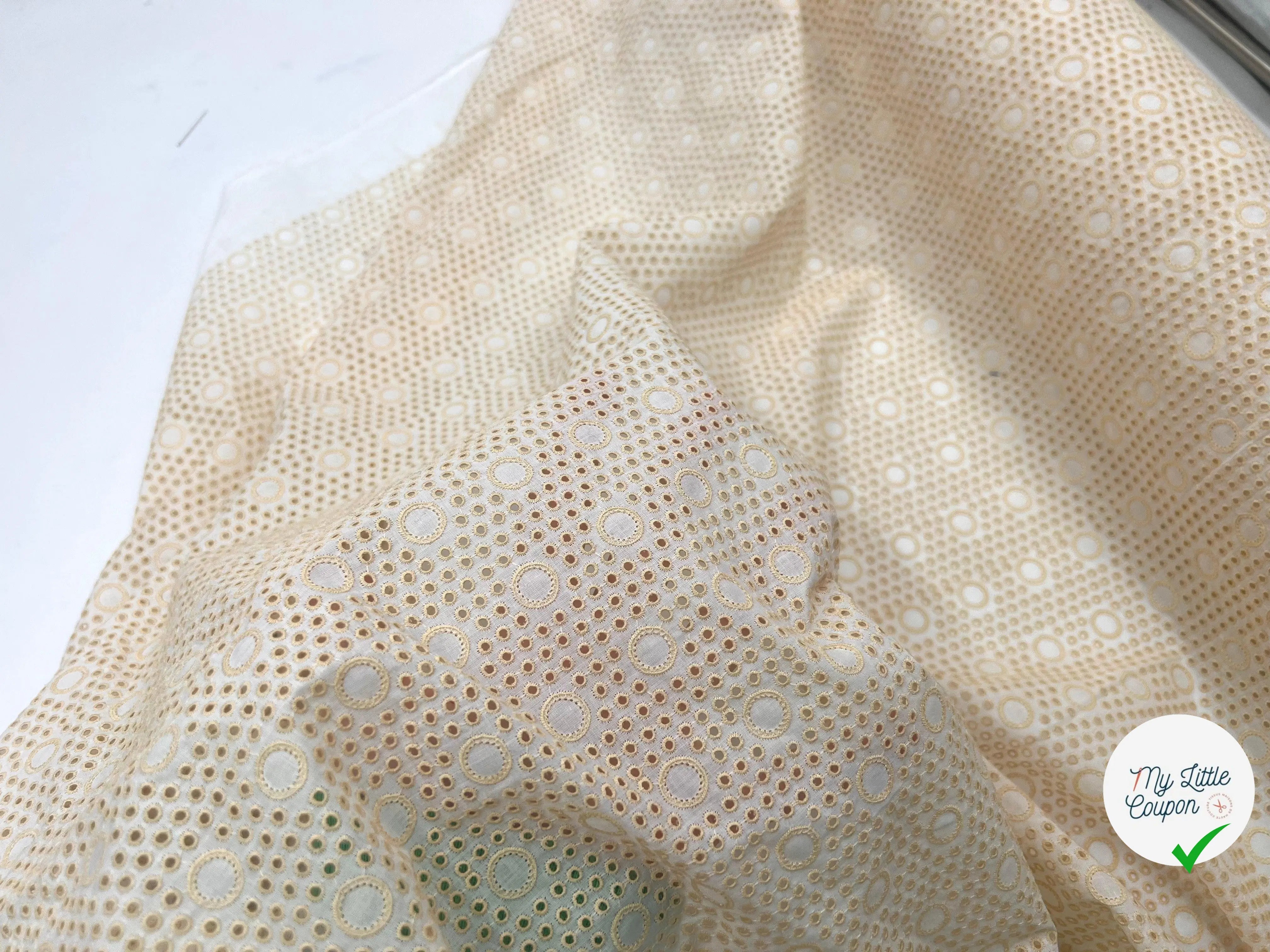 BRODERIE JAUNE MAIS ROSACE STRIPES - My Little Coupon - tissu - coudre