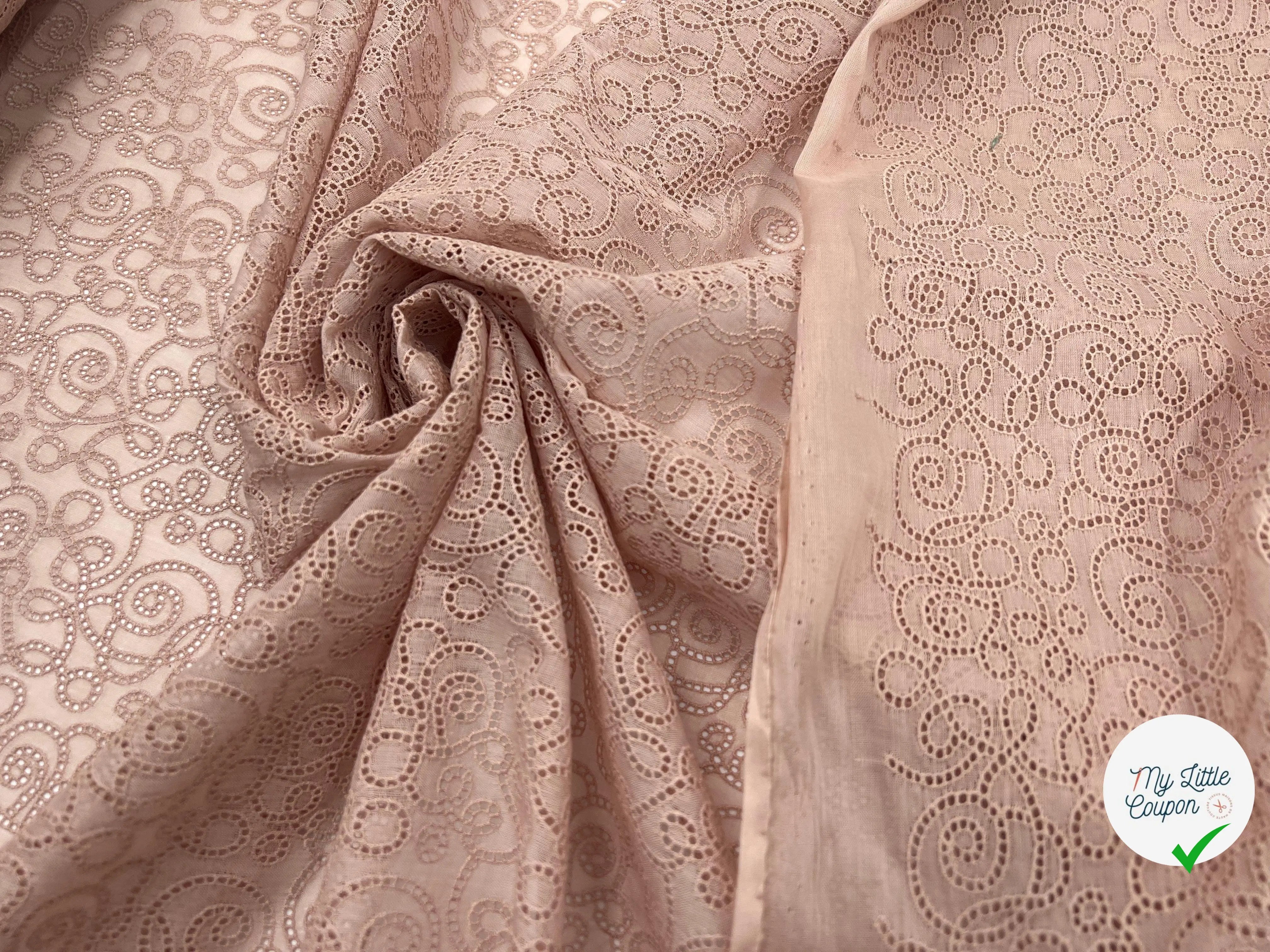 BRODERIE ROSACES SUR VOILE DE COTON SAUMON - My Little Coupon - tissu - coudre