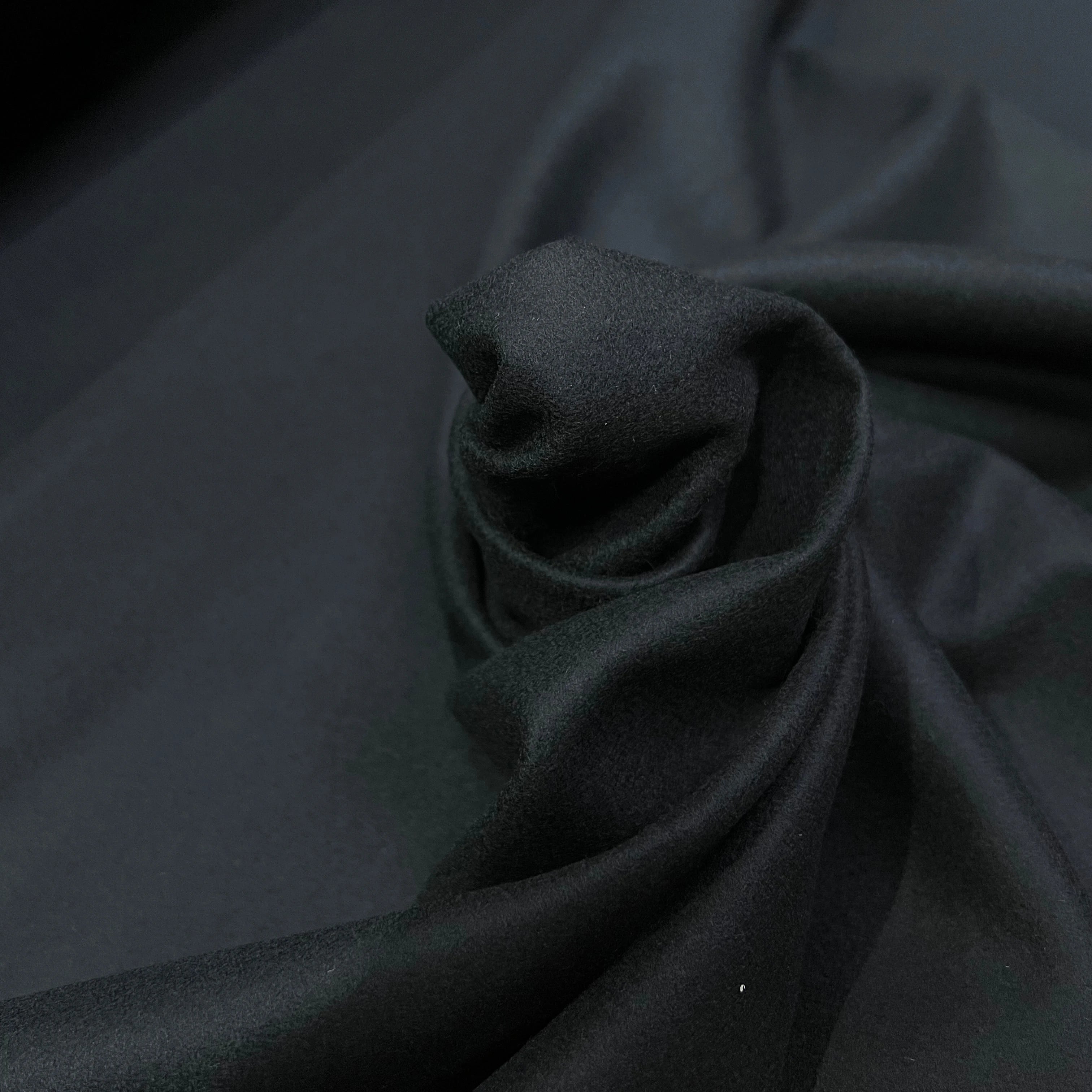 CABAN 100% LAINE ULTRA DOUX NOIR - My Little Coupon