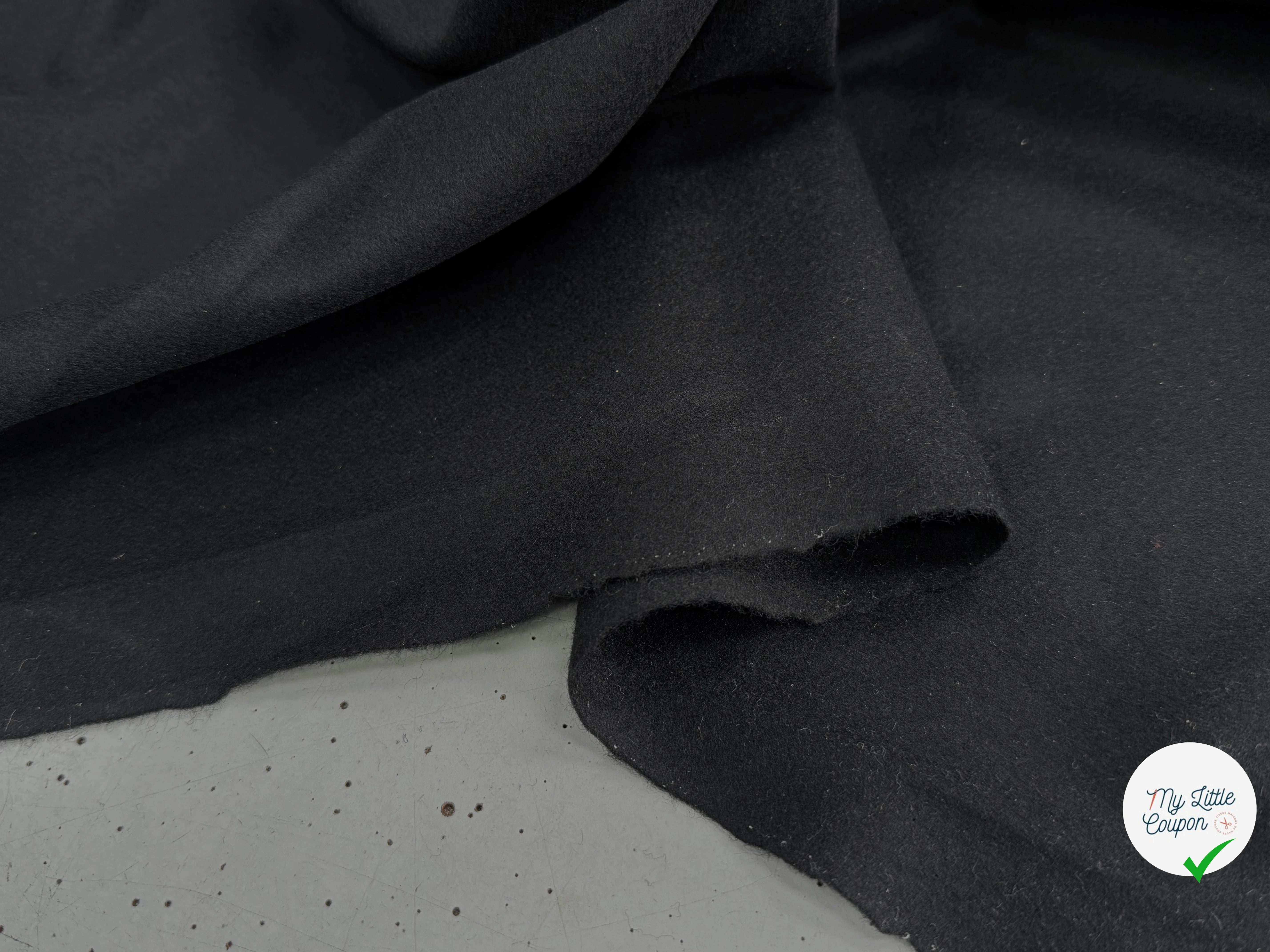 CABAN DE LAINE SUBLIME NOIR 100% LAINE - My Little Coupon