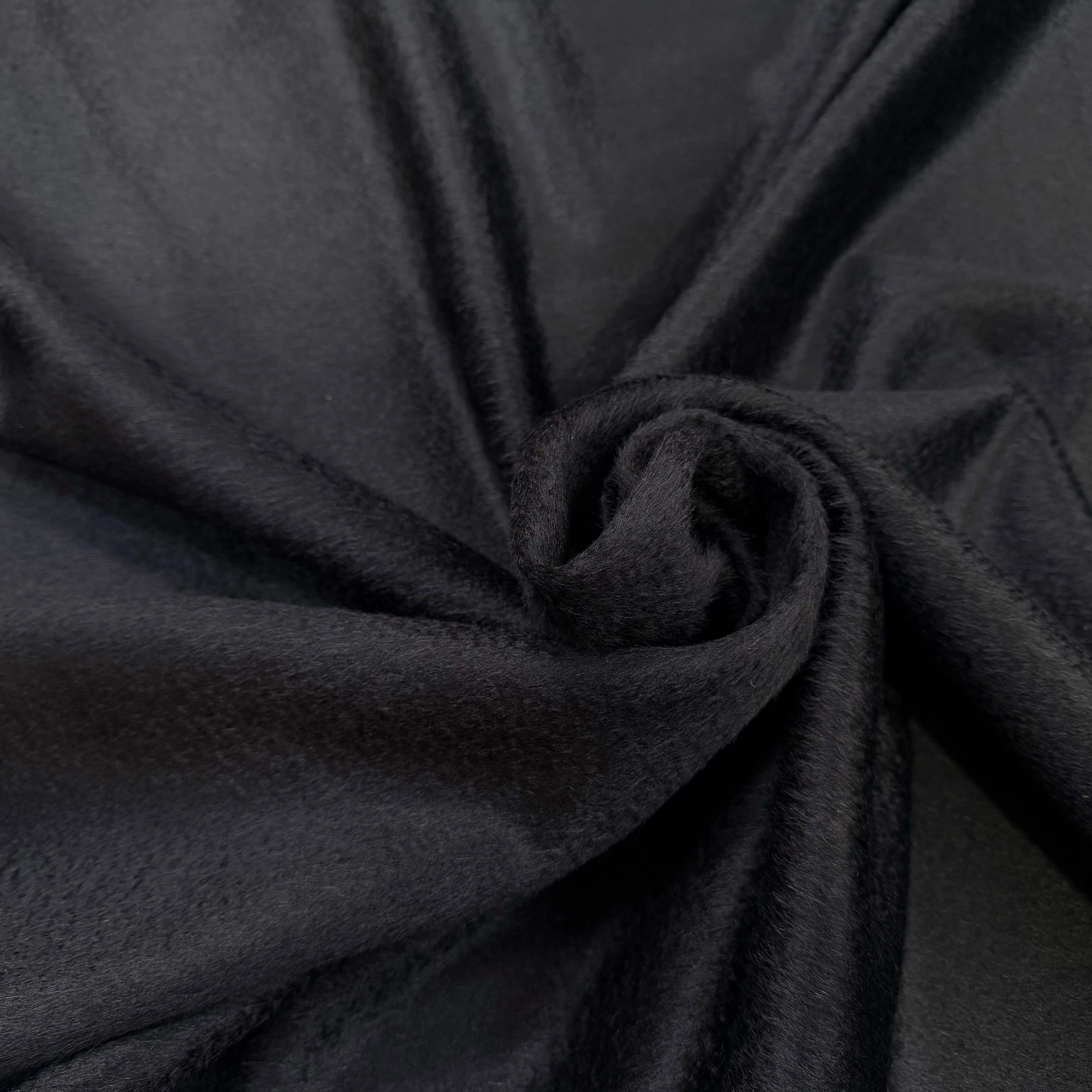 CABAN MAINE CACHEMIRE POILS COURTS SUBLIME - My Little Coupon