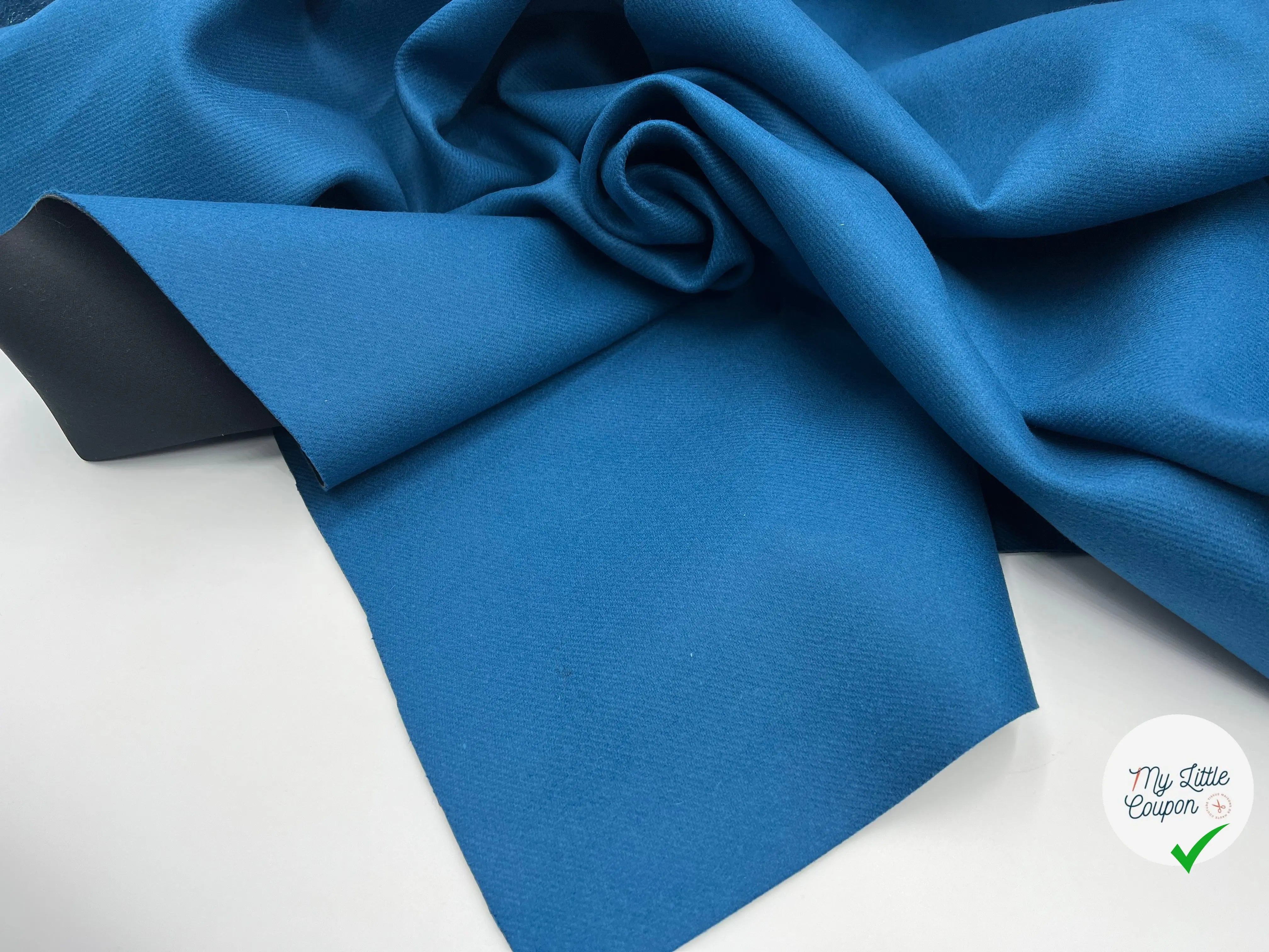 CABAN STRIĂ BLEU VERT CONTRECOLLĂ JERSEY NOIR - My Little Coupon - tissu - coudre