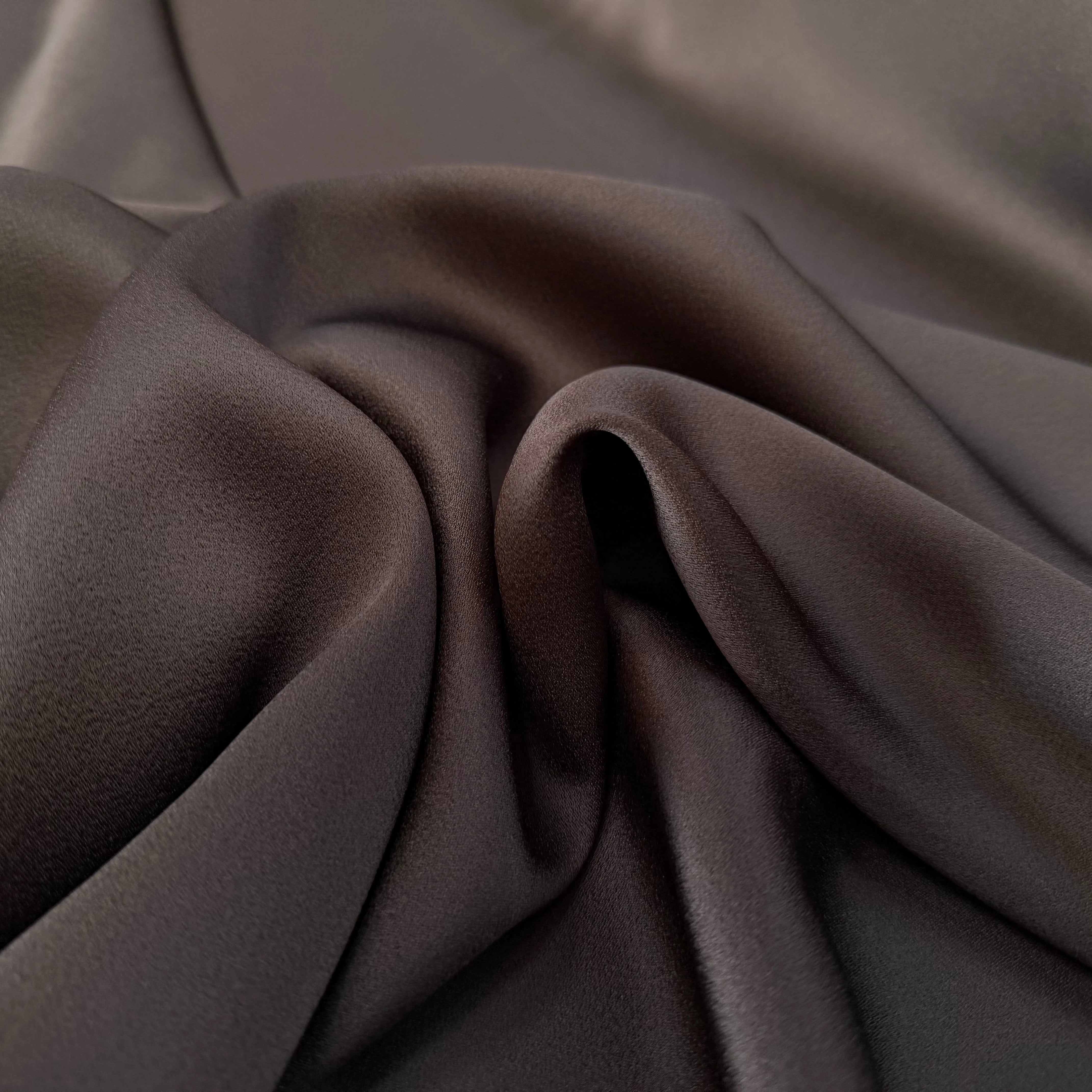 CCREPE ENVERS SATIN VISCOSE ET ACETATE MAT CAFE - My Little Coupon