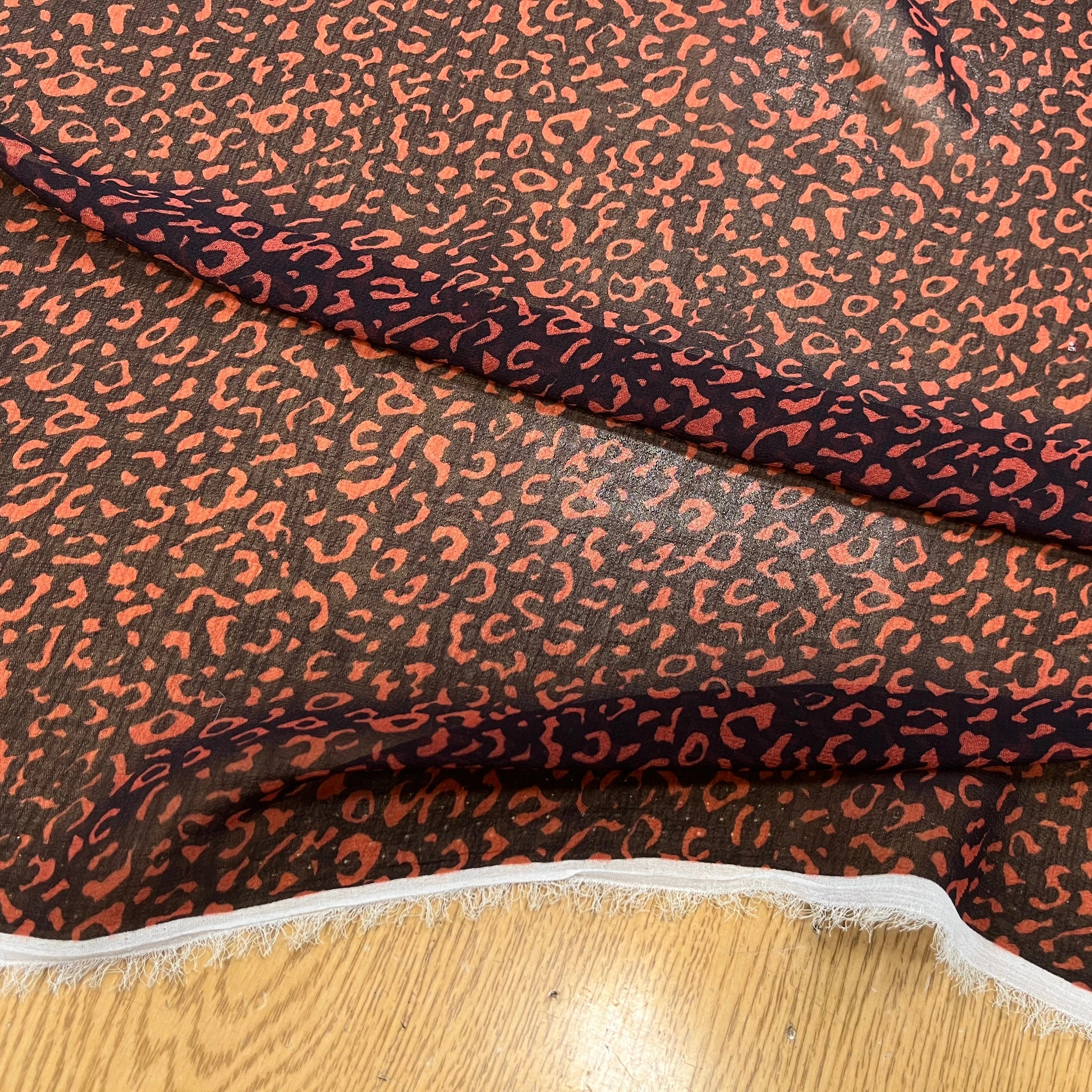 CEPE POLYESTER FOND NOIR E MARON MOTIF LÉOPARD - My Little Coupon