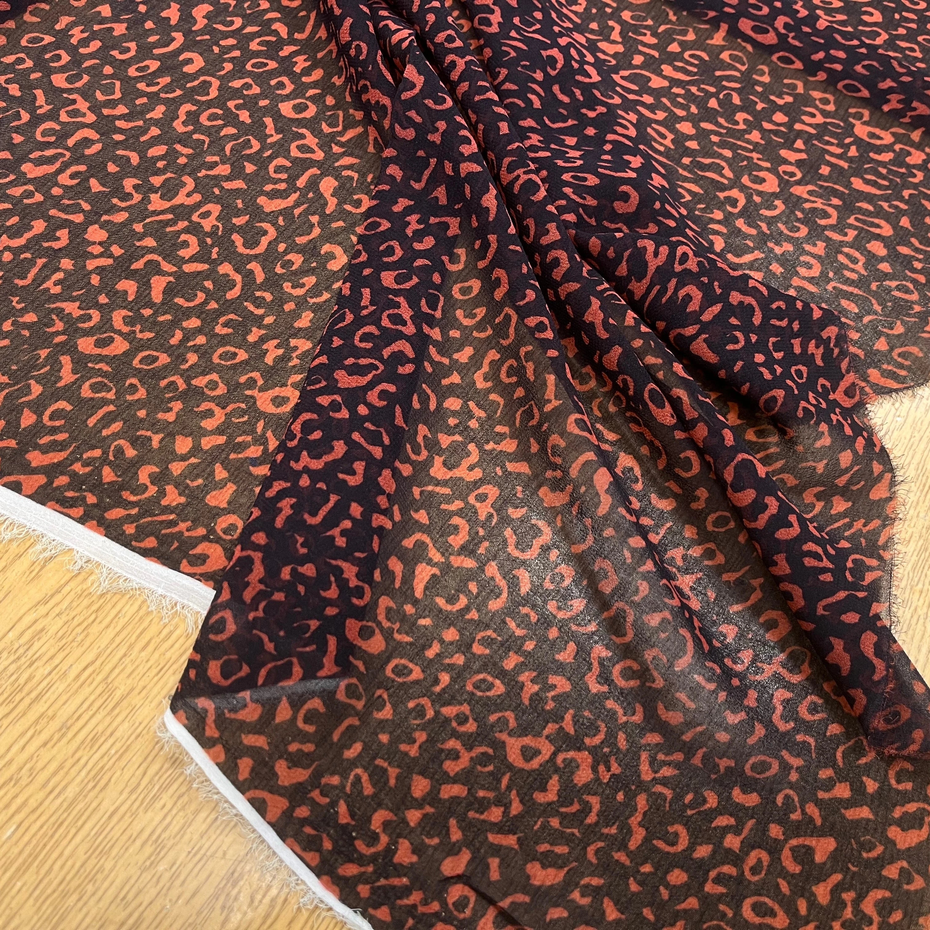 CEPE POLYESTER FOND NOIR E MARON MOTIF LÉOPARD - My Little Coupon