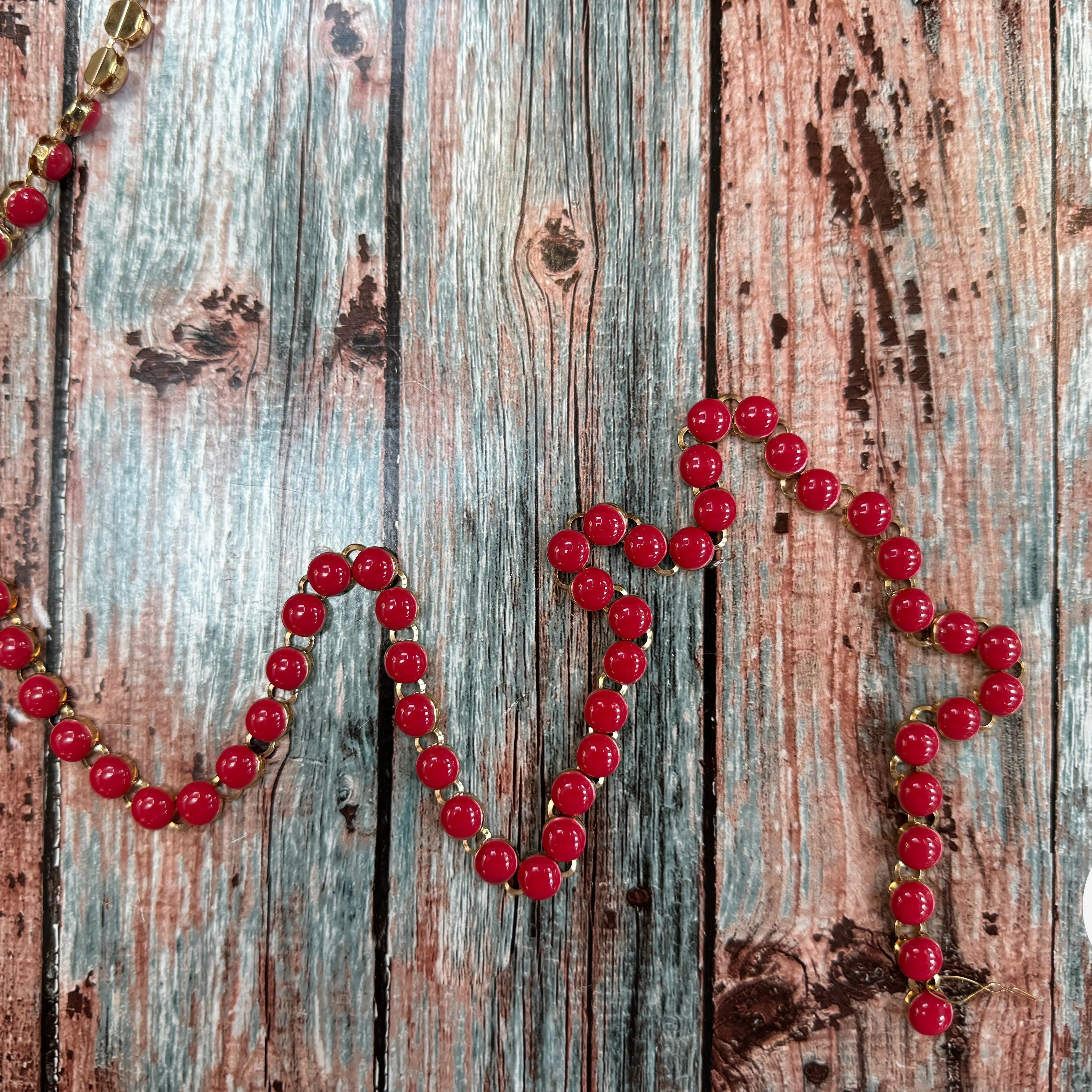 CHAÎNE PERLÉE GRENAT - My Little Coupon