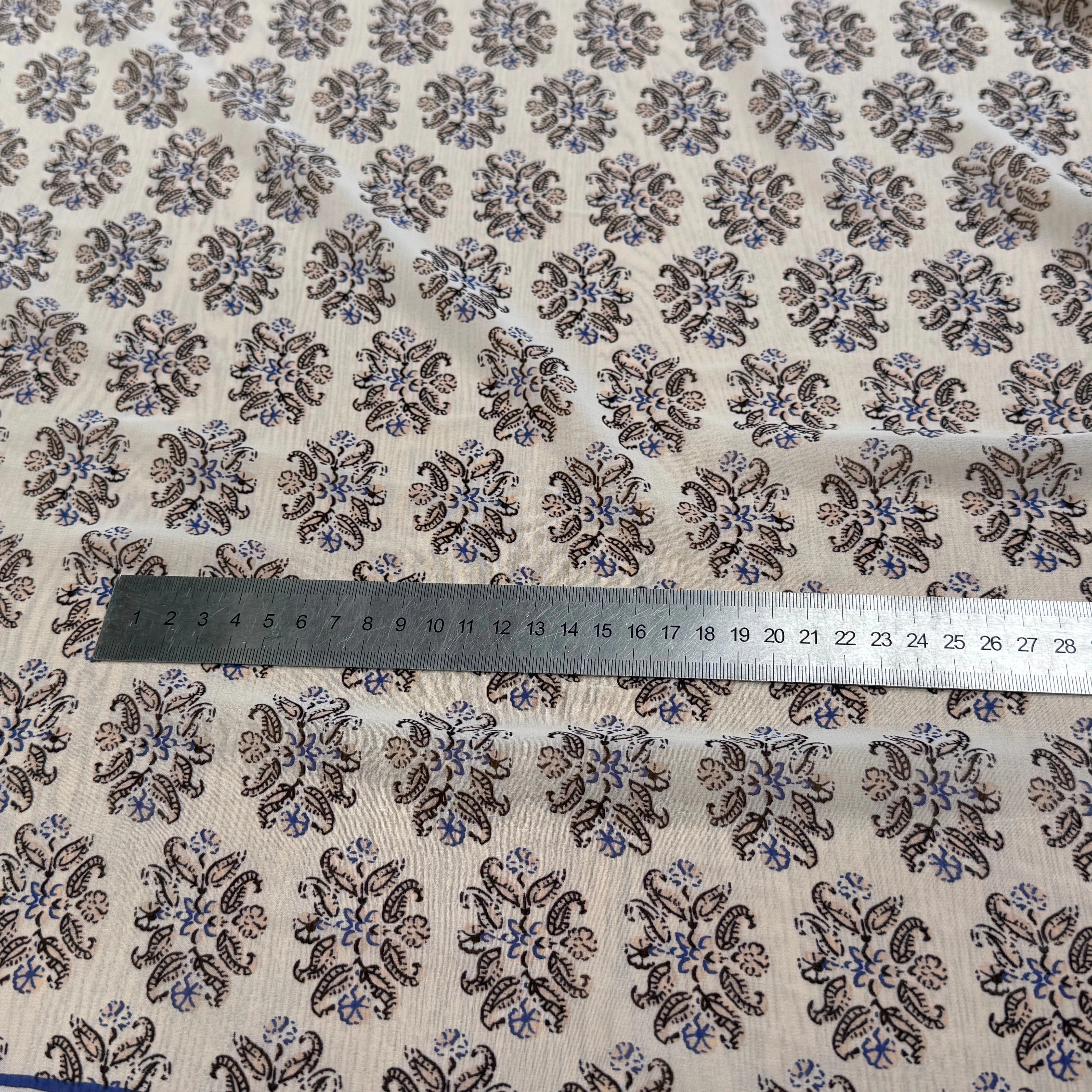 CHIFFON IMPRIMÉ FEUILLAGES CREME BLEU FOND ÉCRU - My Little Coupon