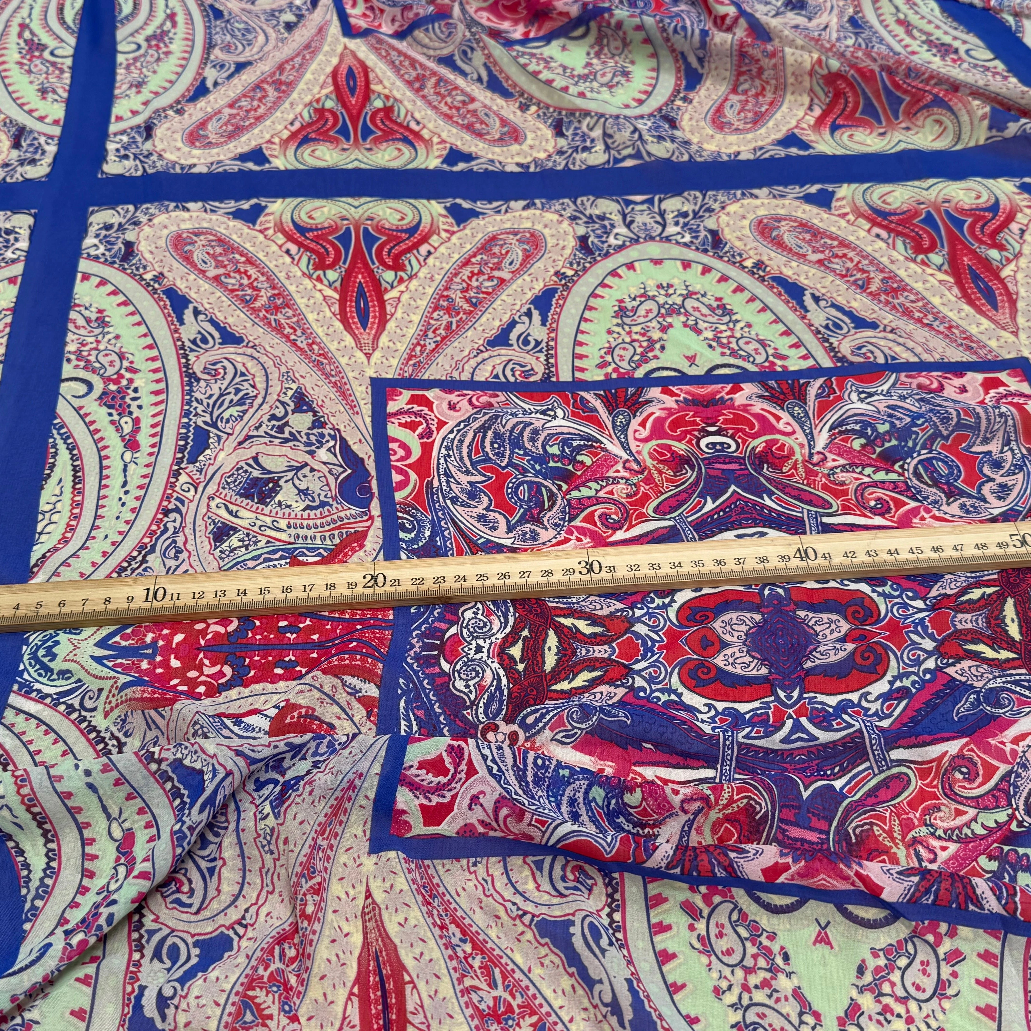 CHIFFON IMPRIMÉ GRAPHIQUE FOND BLEU PANNEAU - My Little Coupon