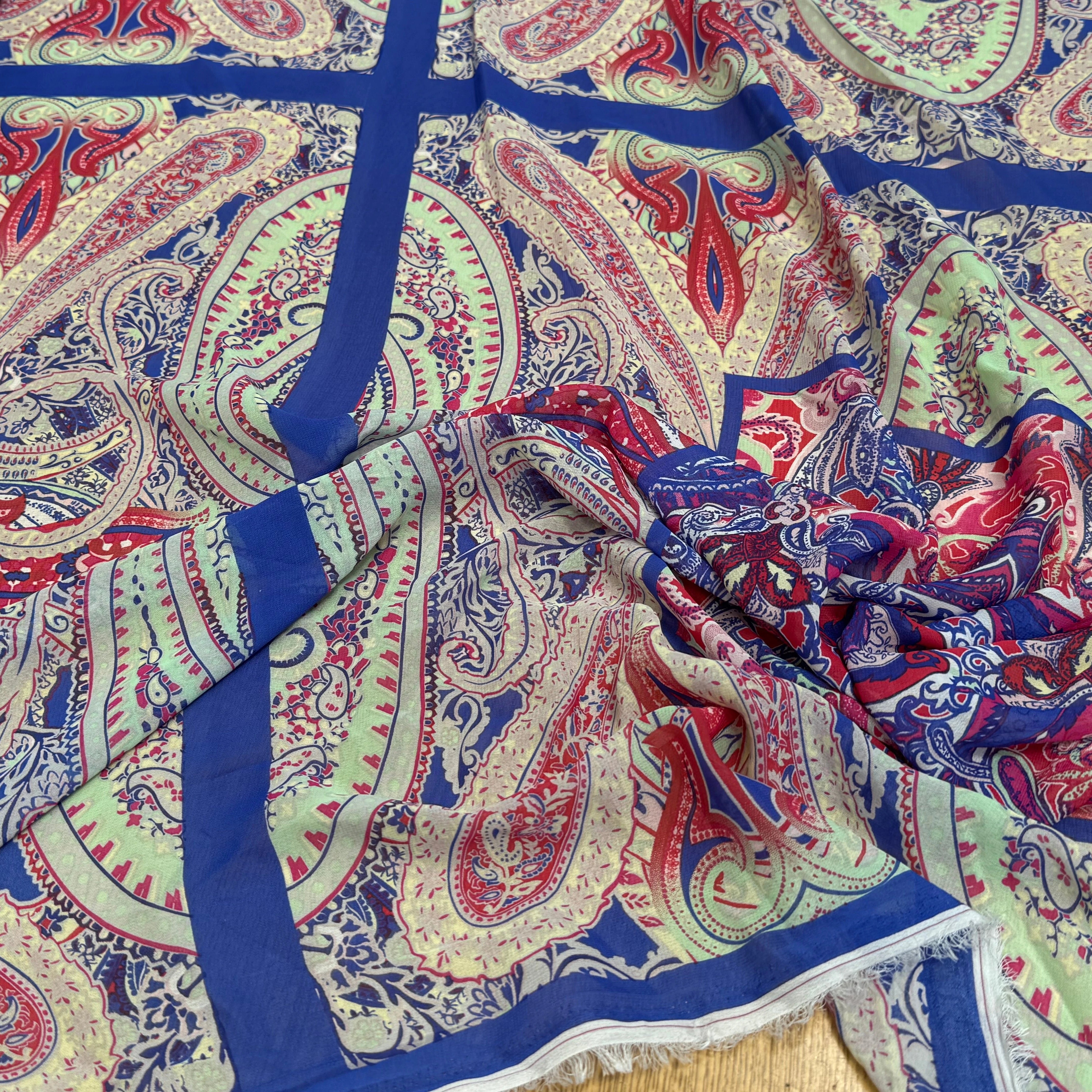 CHIFFON IMPRIMÉ GRAPHIQUE FOND BLEU PANNEAU - My Little Coupon