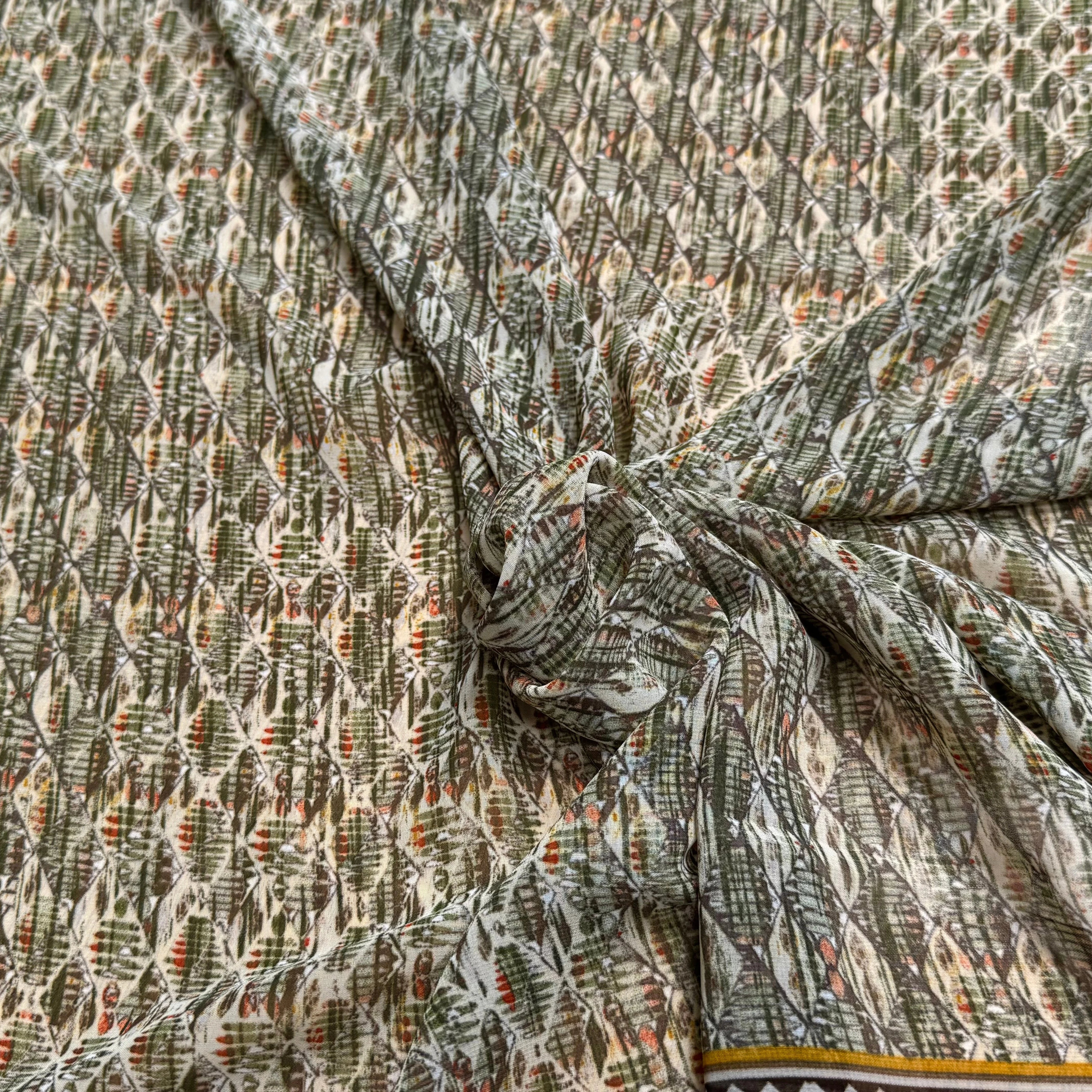 CHIFFON IMPRIMÉ MOTIFS GÉOMETRIQUES BEIGE KAKI - My Little Coupon