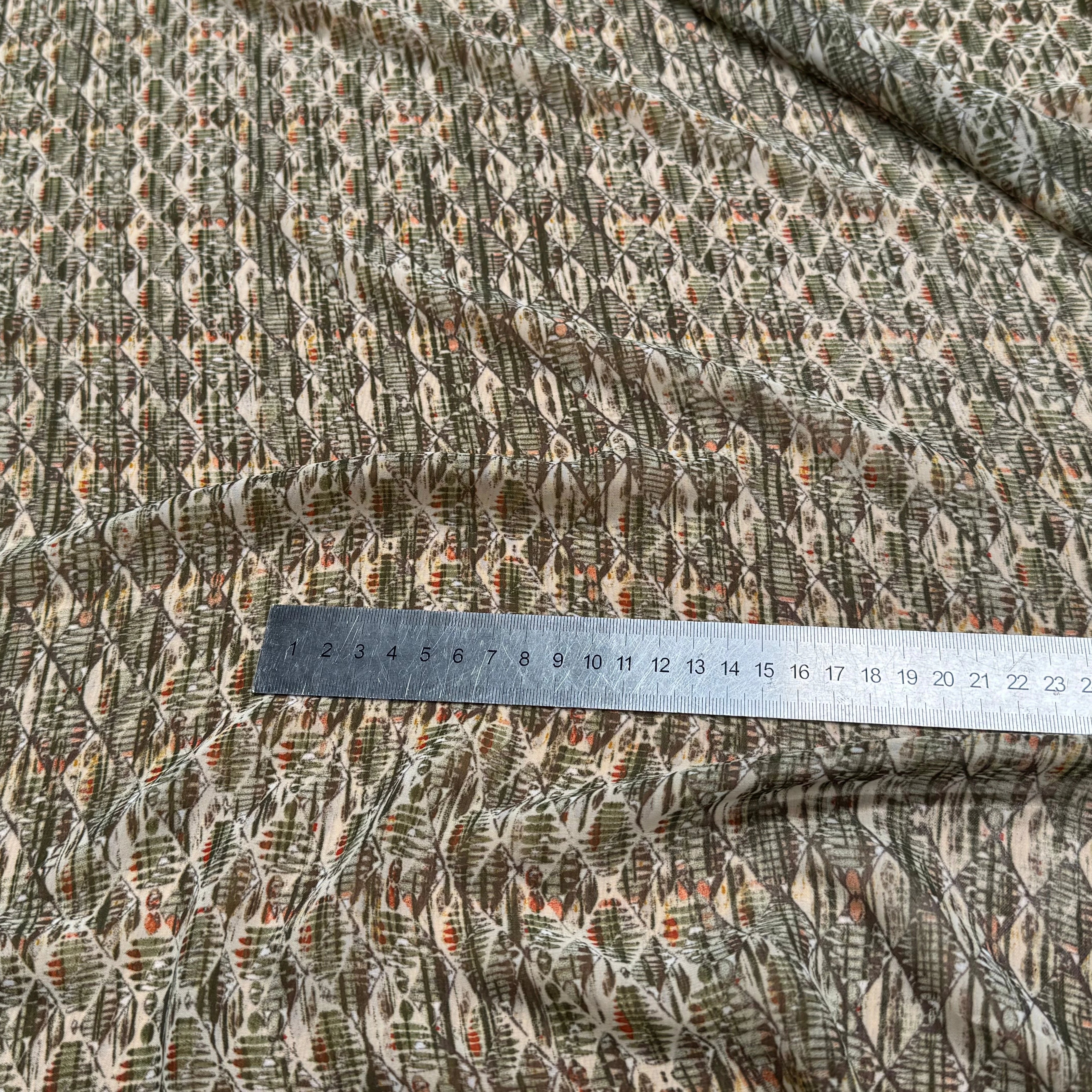 CHIFFON IMPRIMÉ MOTIFS GÉOMETRIQUES BEIGE KAKI - My Little Coupon