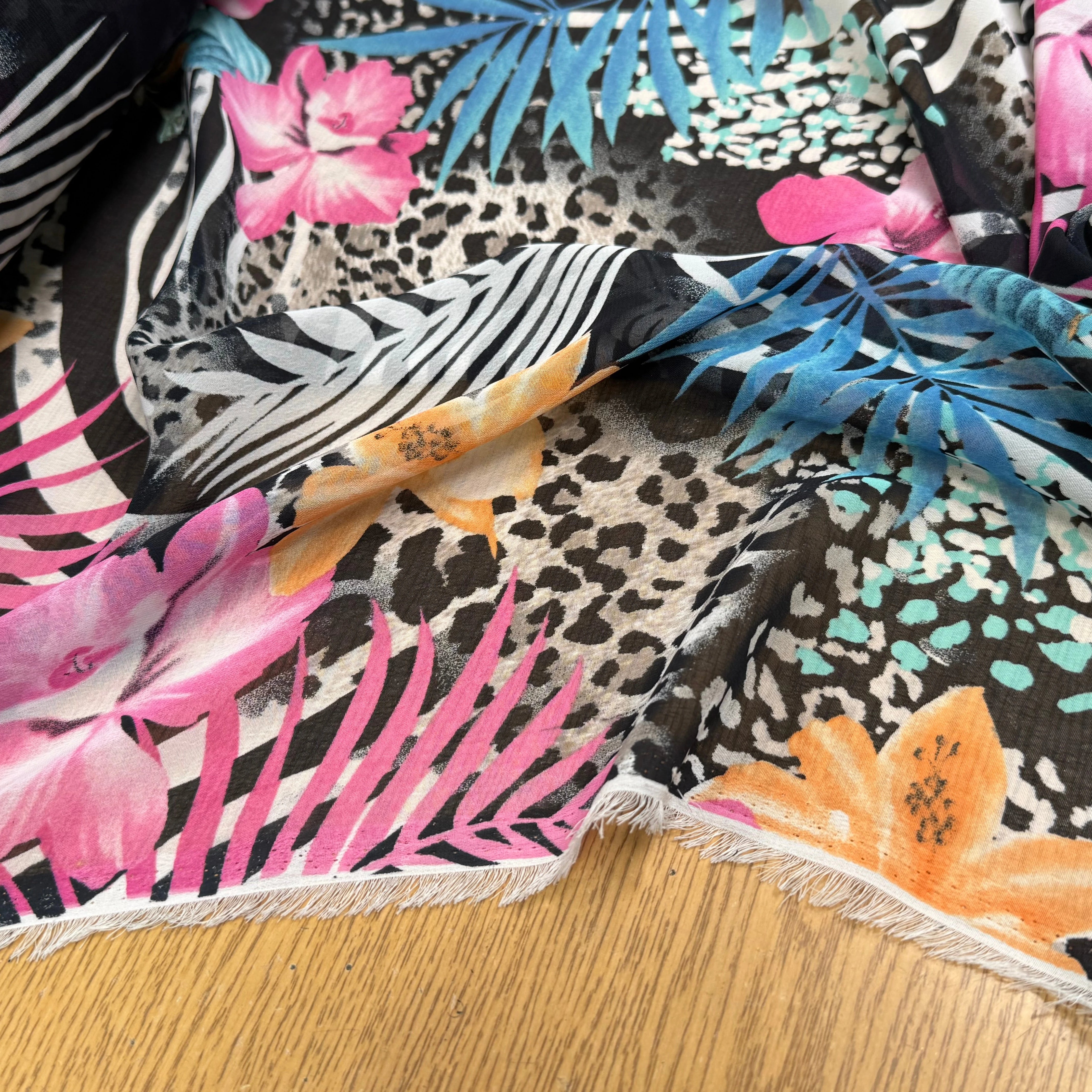 CHIFFON IMPRIMÉ SAVANE ULTRA BEAU - My Little Coupon