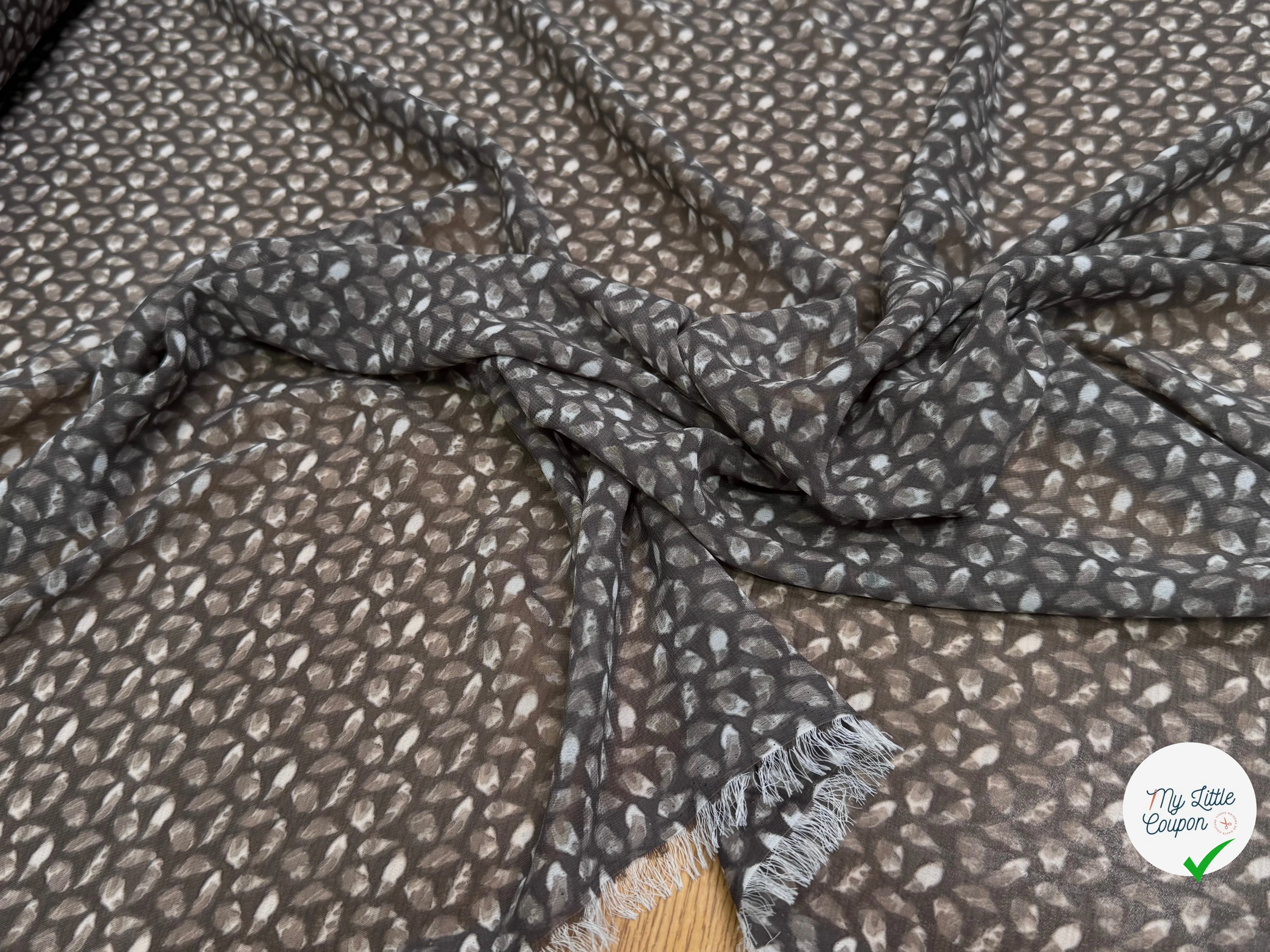 CHIFFON PRINTED CAILLOUX FOND GRIS FONCÉ - My Little Coupon