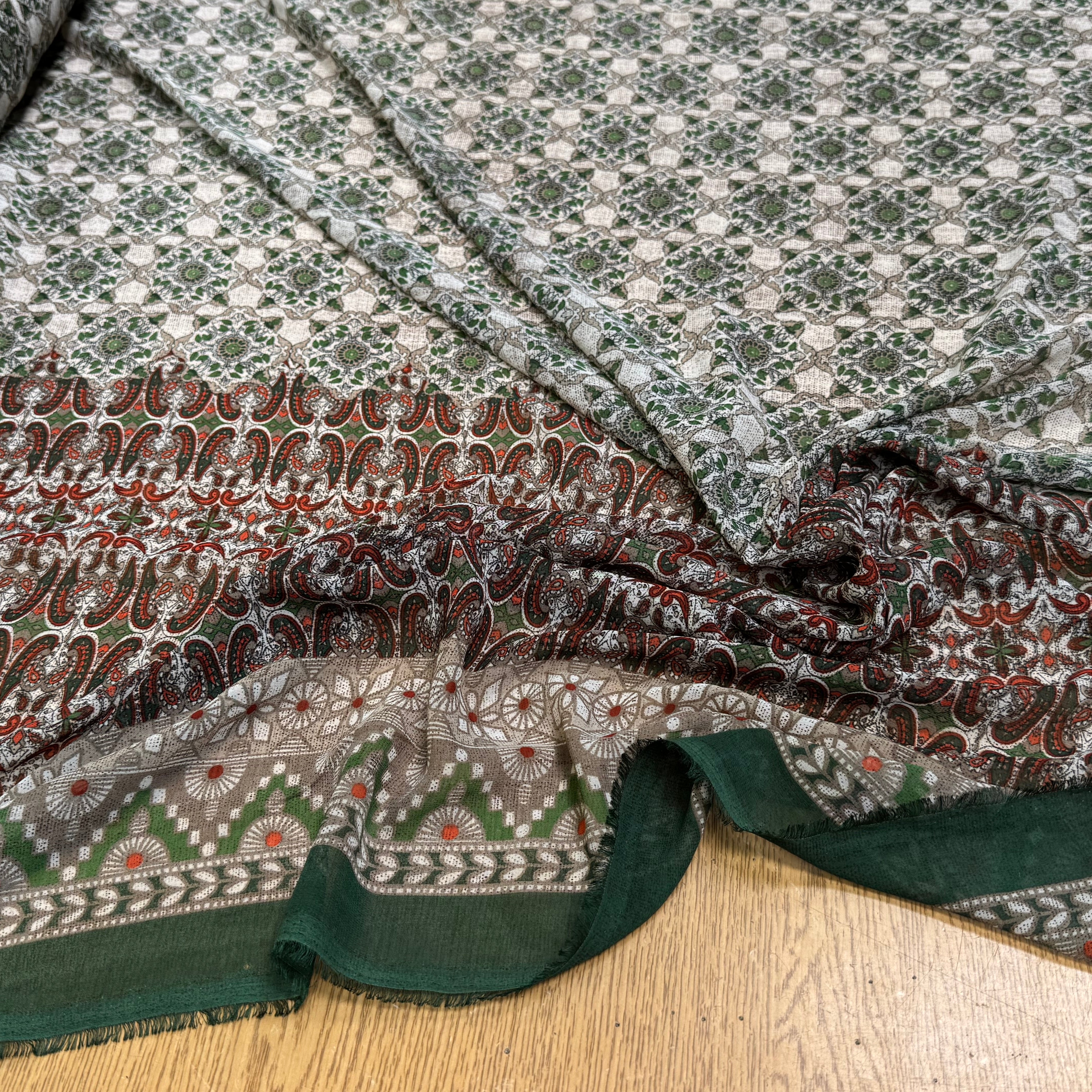 CHIFFON PRINTED ETHNIC VERT - My Little Coupon