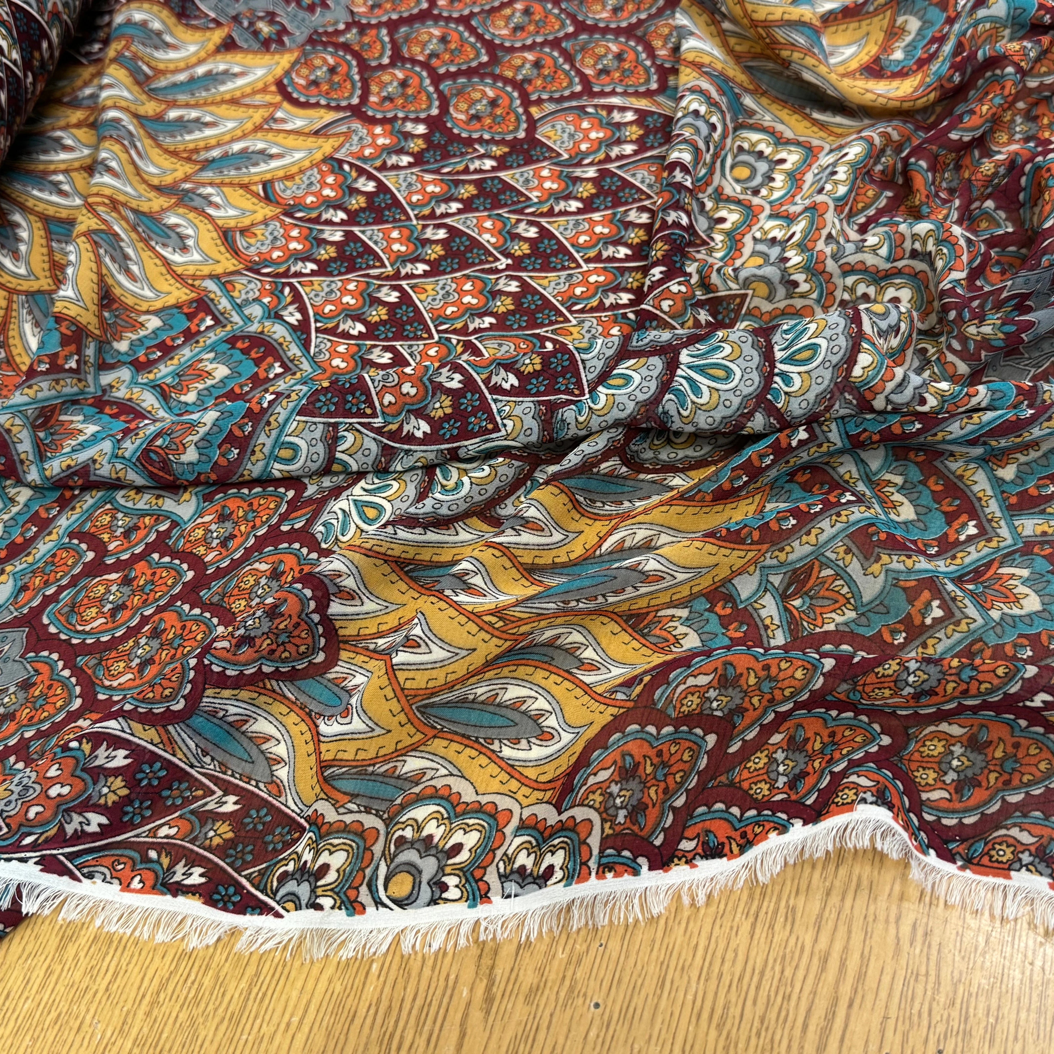 CHIFFON PRINTED FLORAUX MULTICOLORES CHOCO CARAMEL - My Little Coupon