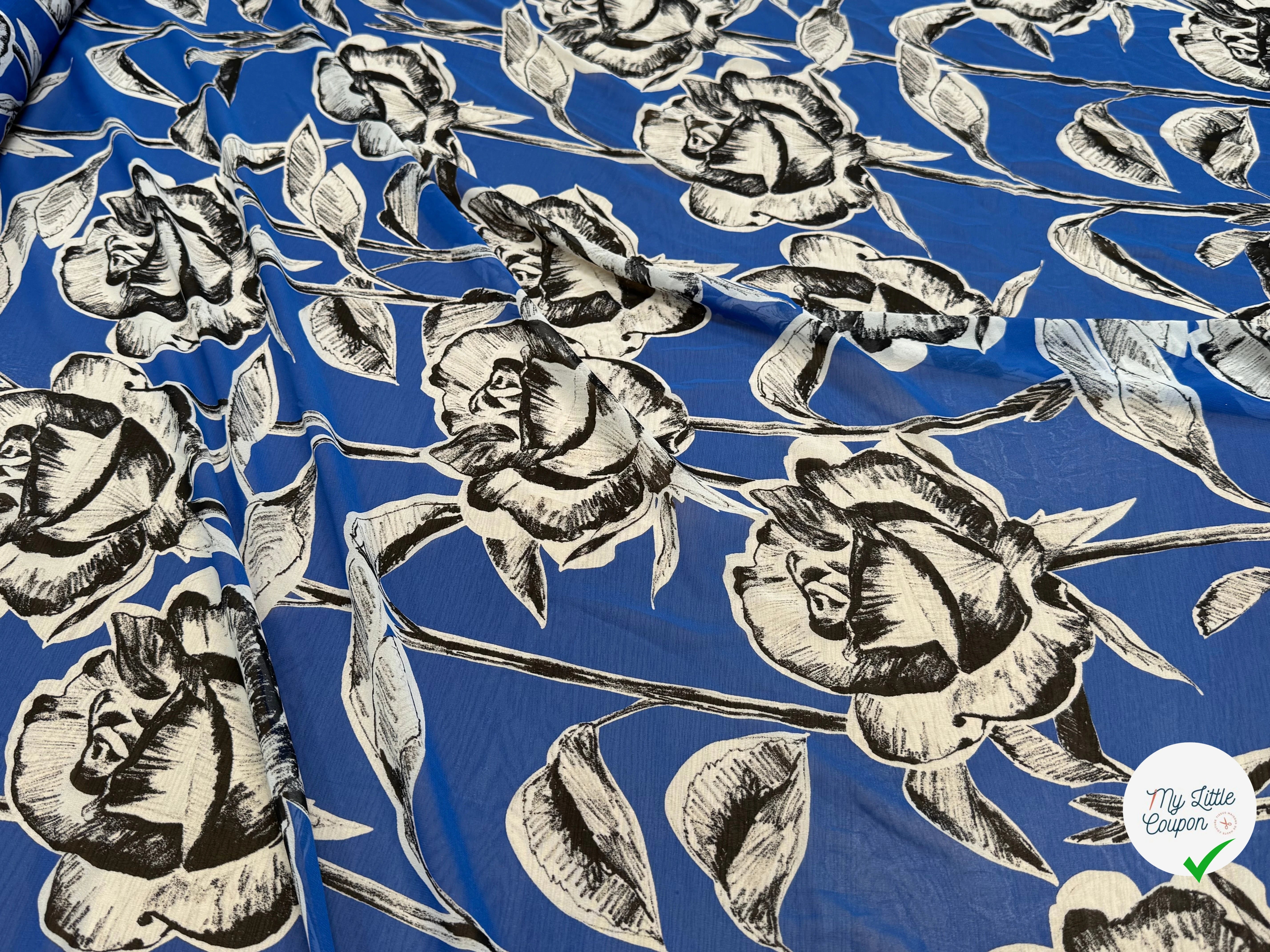 CHIFFON PRINTED FOND BLEU GROSSES FLEURS BLANC NOIR - My Little Coupon