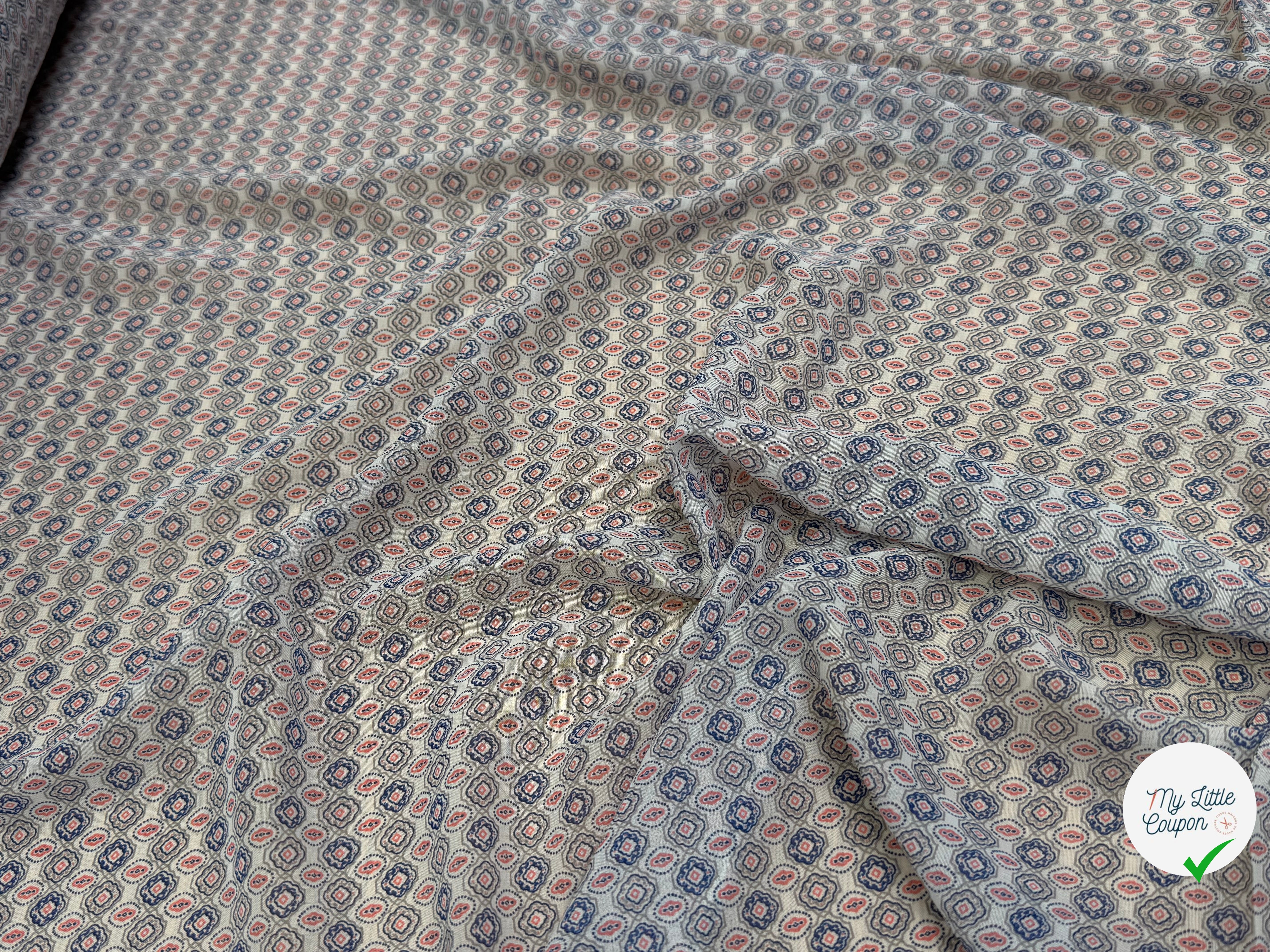 CHIFFON PRINTED FOND CASSÉ MOTIFS ABSTRAITS - My Little Coupon