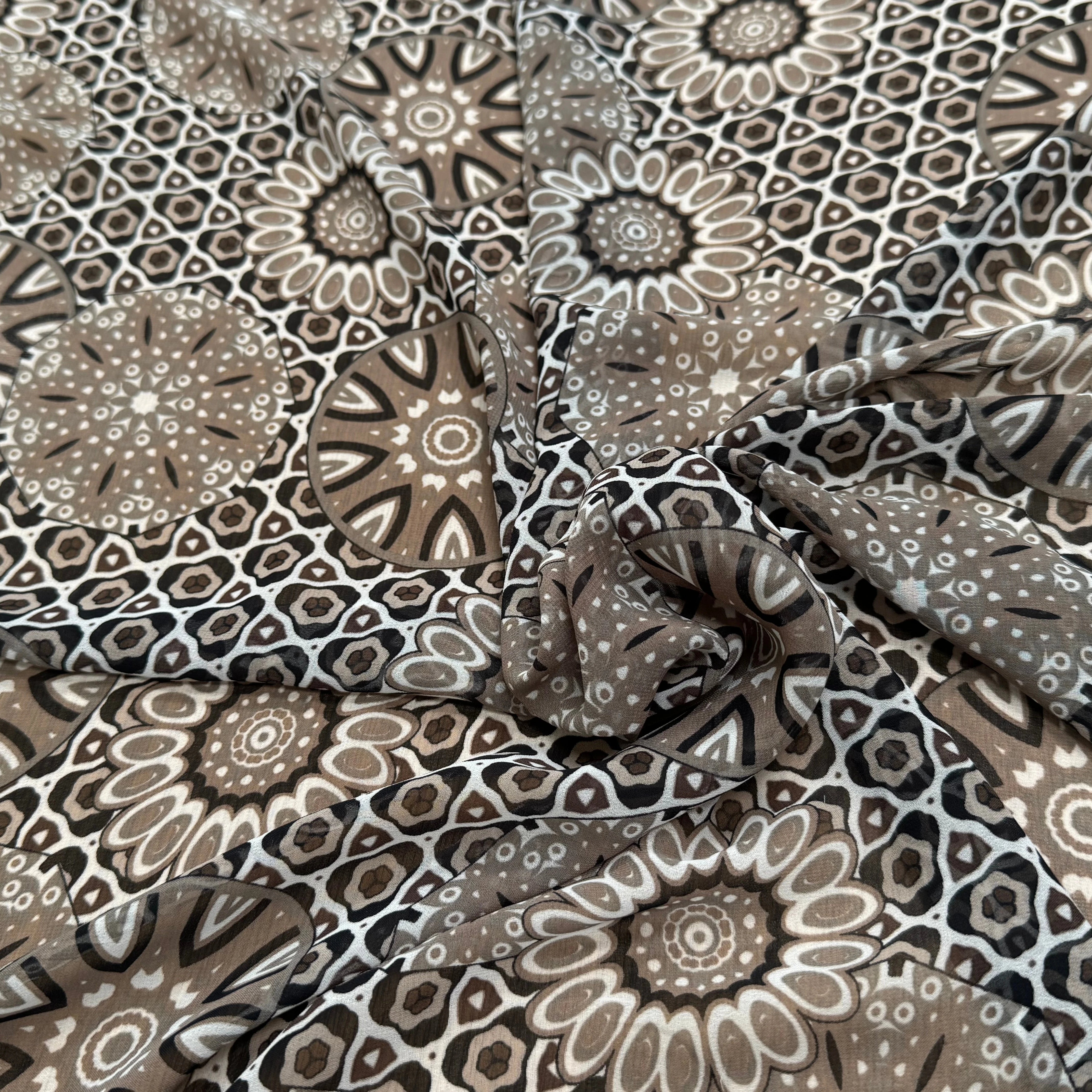 CHIFFON PRINTED MOTIF CIRCULAIRES GÉOMETRIQUES MARRON&NOIR - My Little Coupon