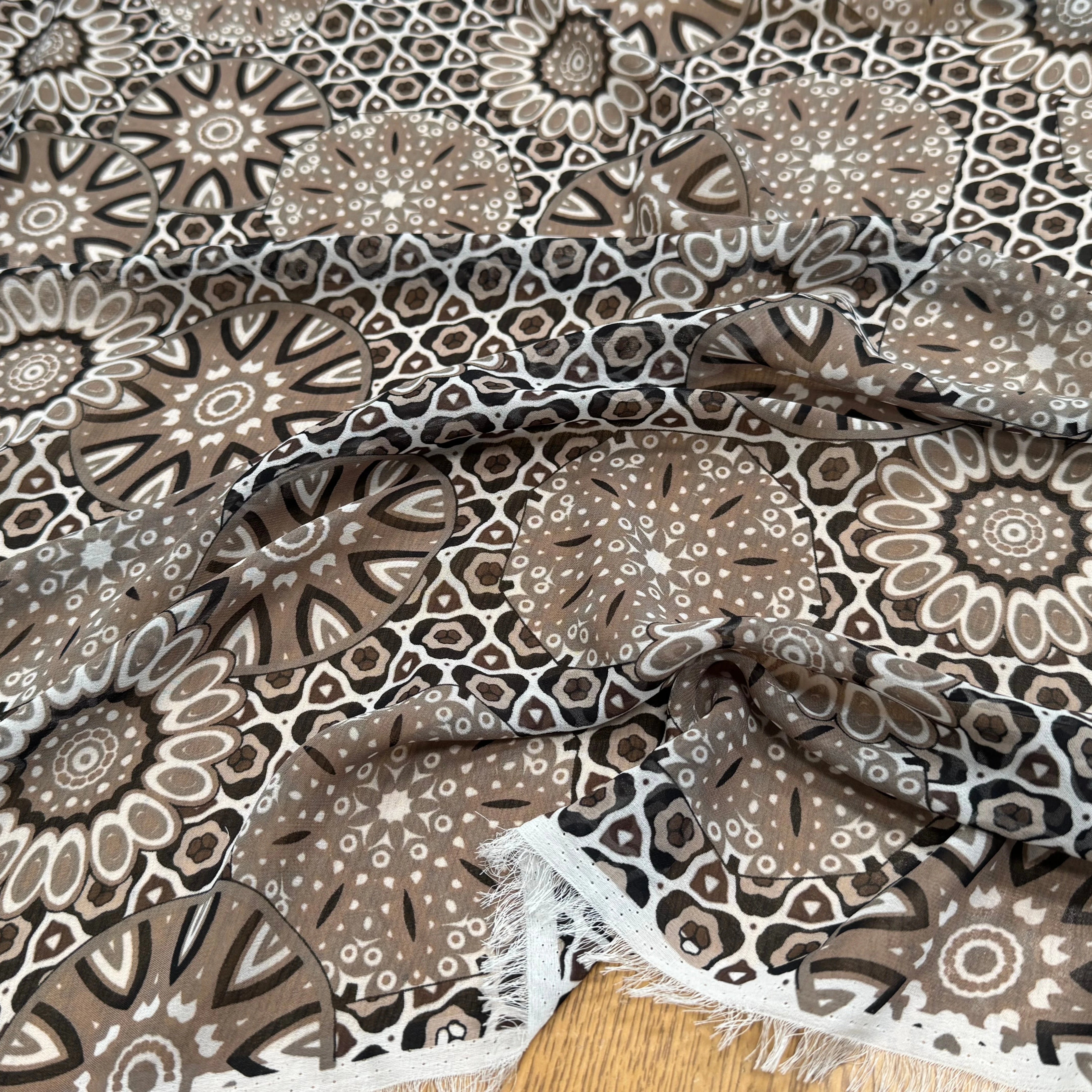 CHIFFON PRINTED MOTIF CIRCULAIRES GÉOMETRIQUES MARRON&NOIR - My Little Coupon