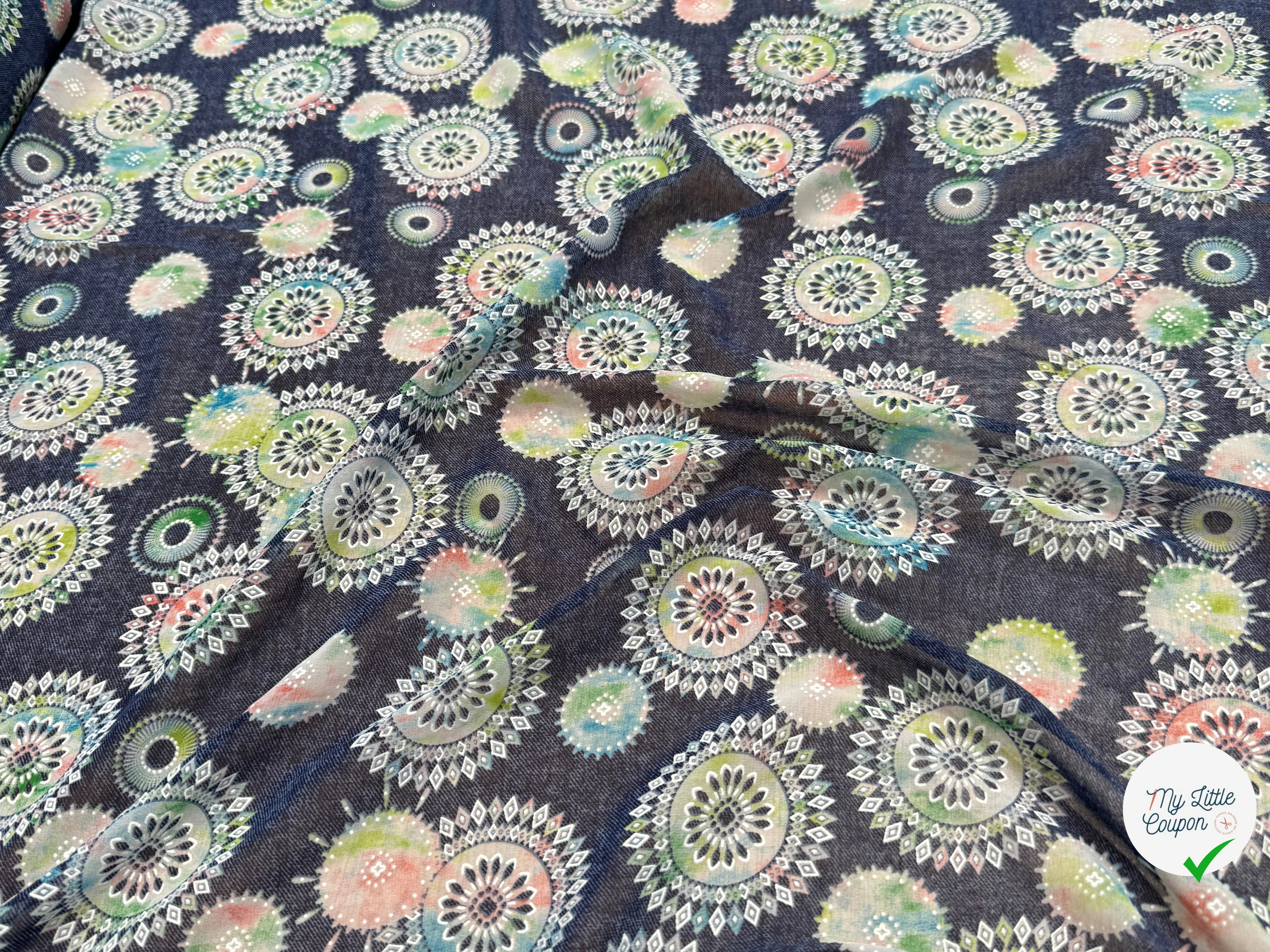 CHIFFON PRINTED MOYENS COQUILLAGES MULTICOLORES FOND BLEU - My Little Coupon