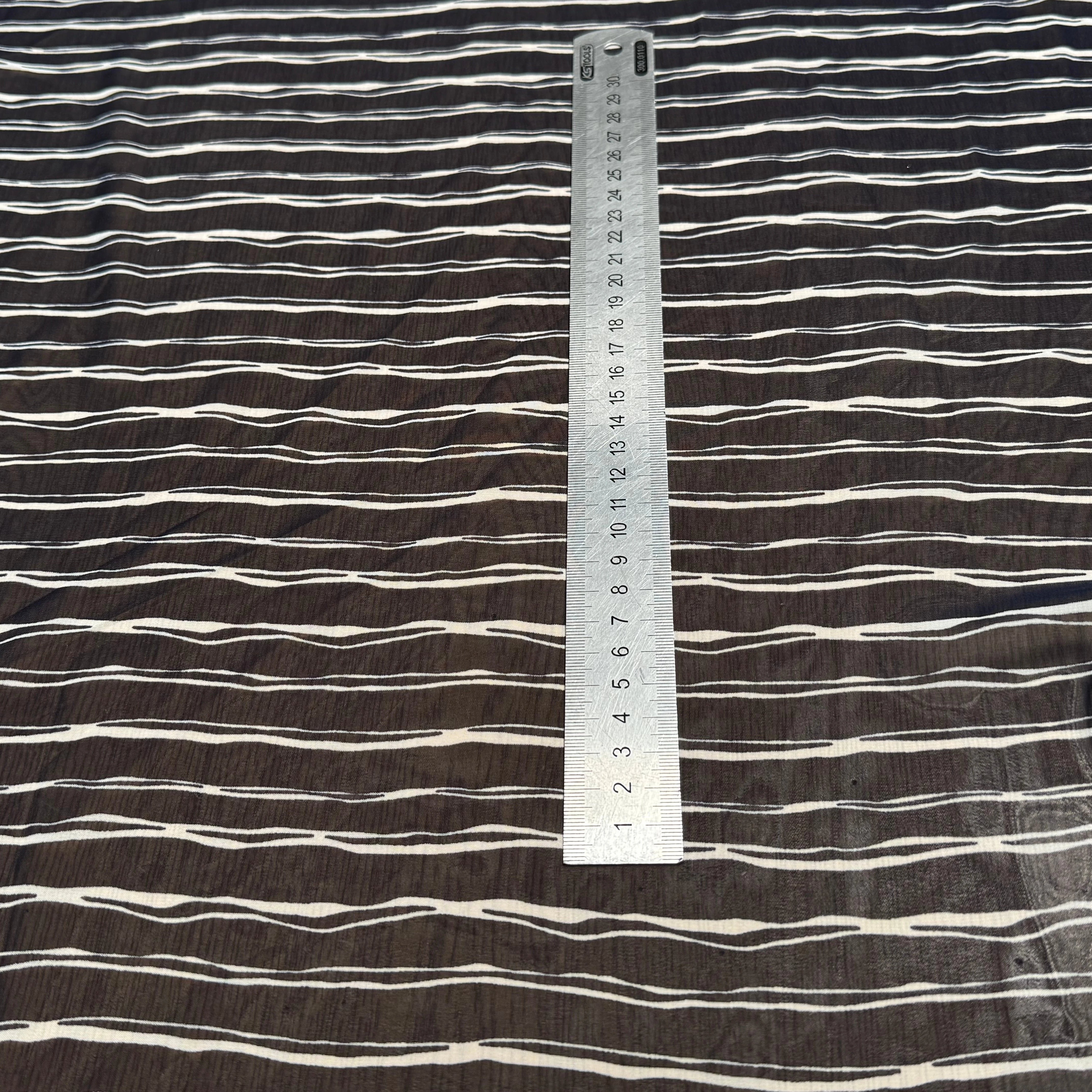CHIFFON PRINTED RAYURES CROISÉES MARINE FONCÉ - My Little Coupon