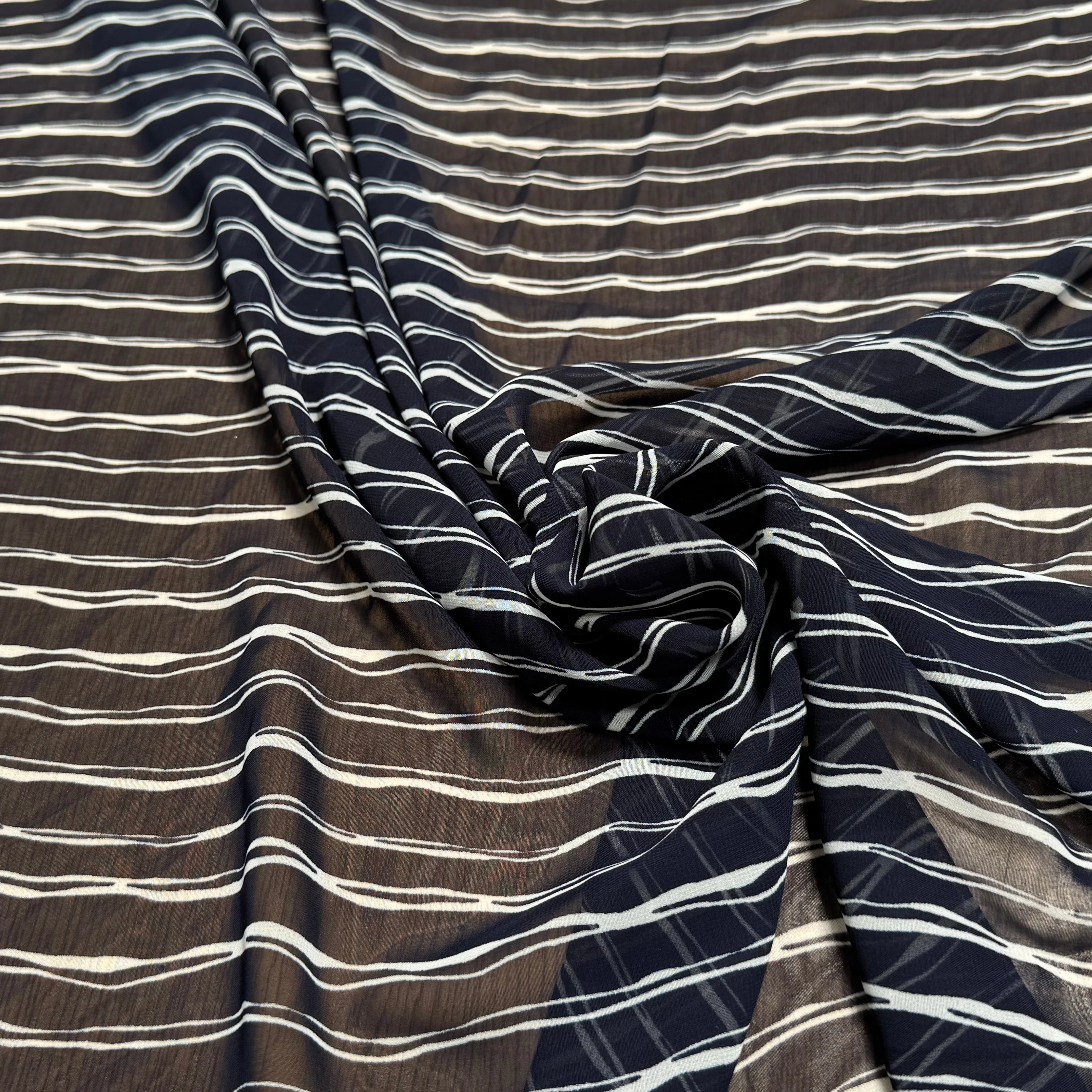 CHIFFON PRINTED RAYURES CROISÉES MARINE FONCÉ - My Little Coupon