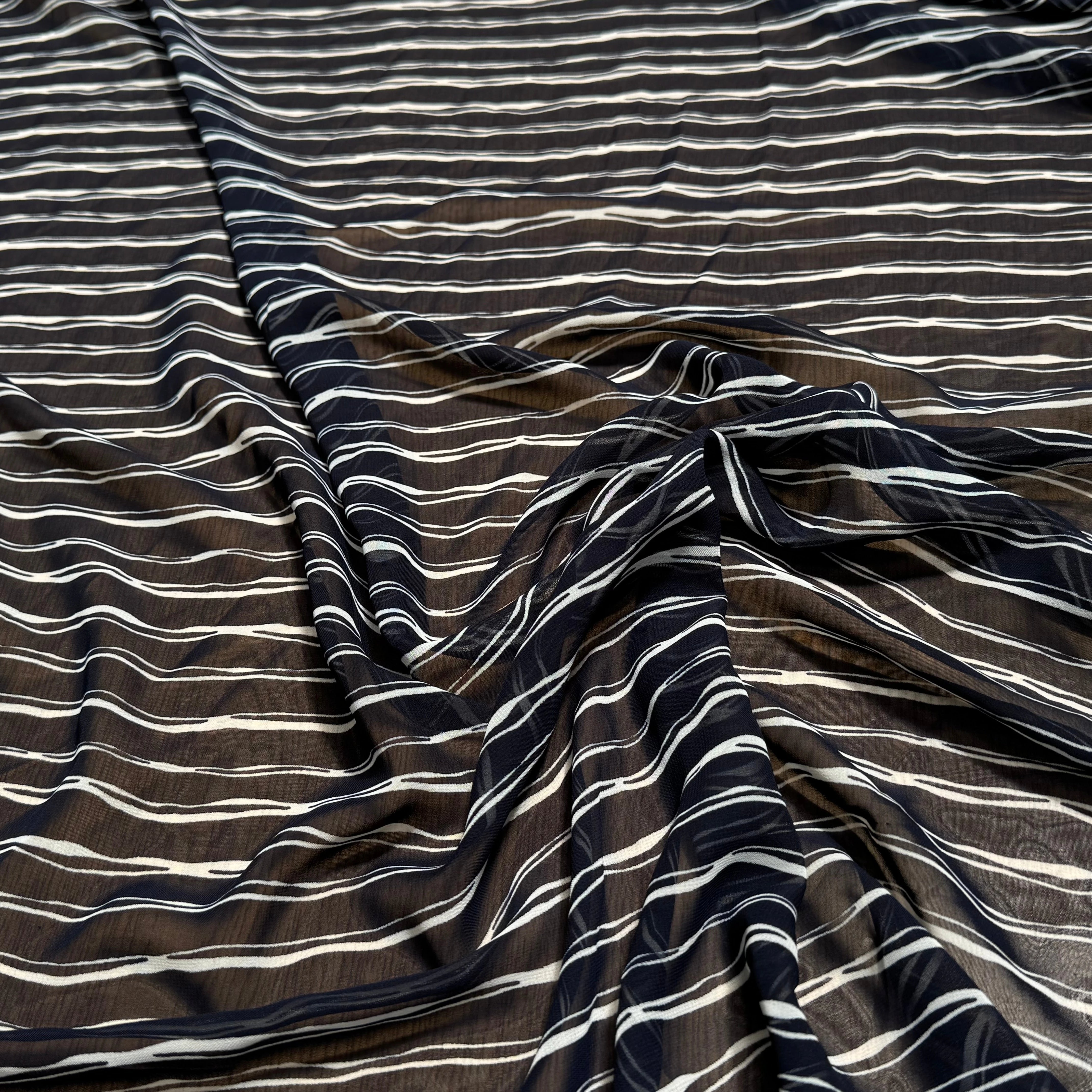 CHIFFON PRINTED RAYURES CROISÉES MARINE FONCÉ - My Little Coupon