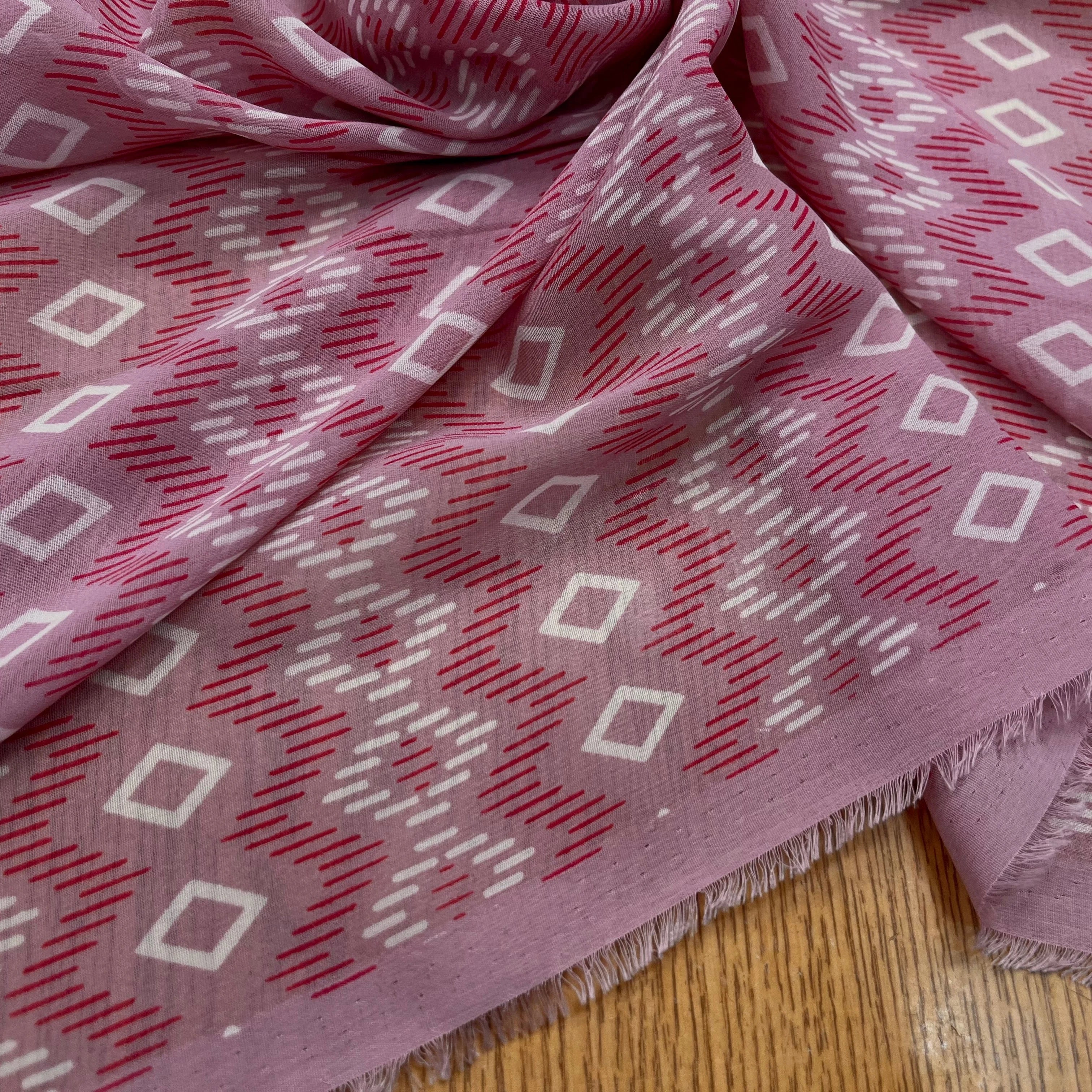 CHIFFON ROSE MOTIF GÉOMETRIQUE - My Little Coupon