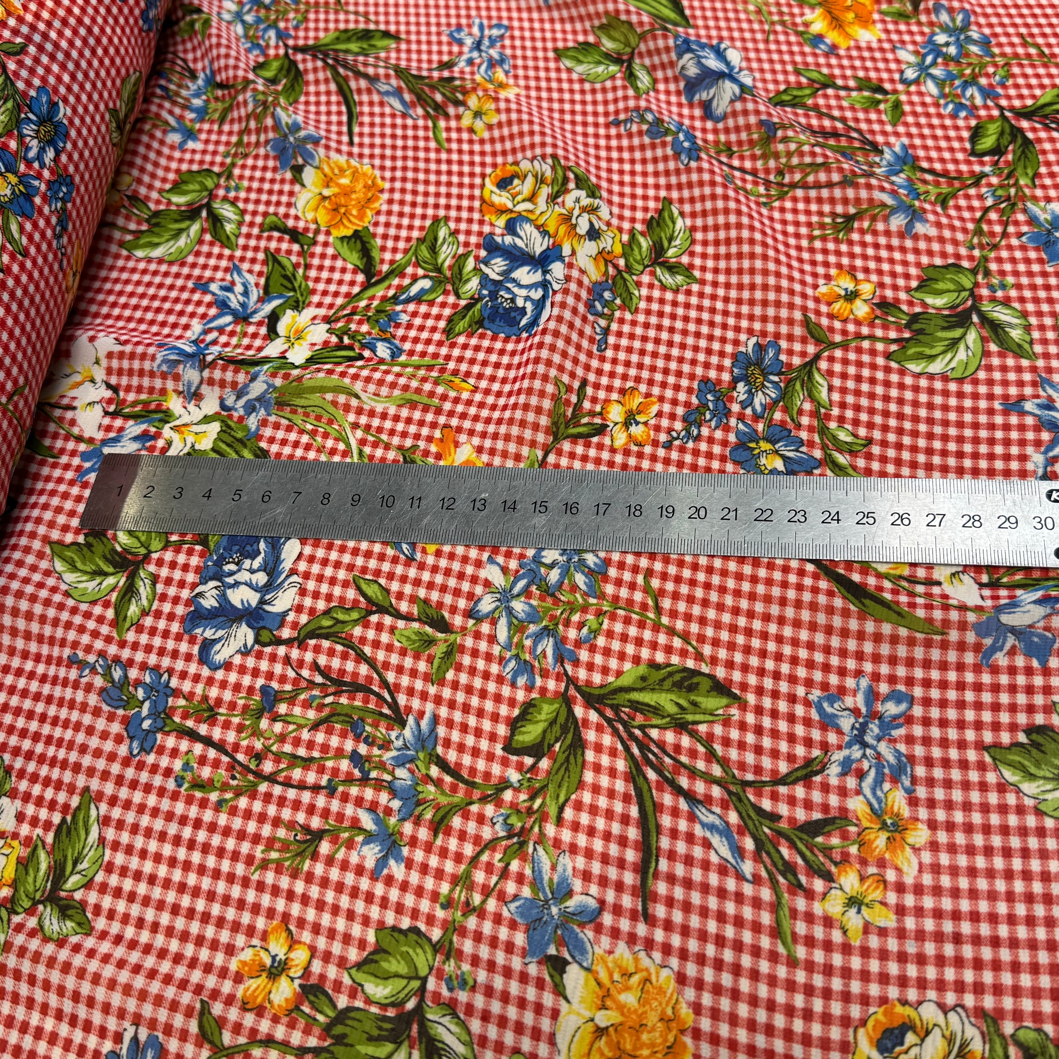 CHIFFON VICHY ROUGE FLUIDE GROSSES FLEURS SUPER BEAU - My Little Coupon