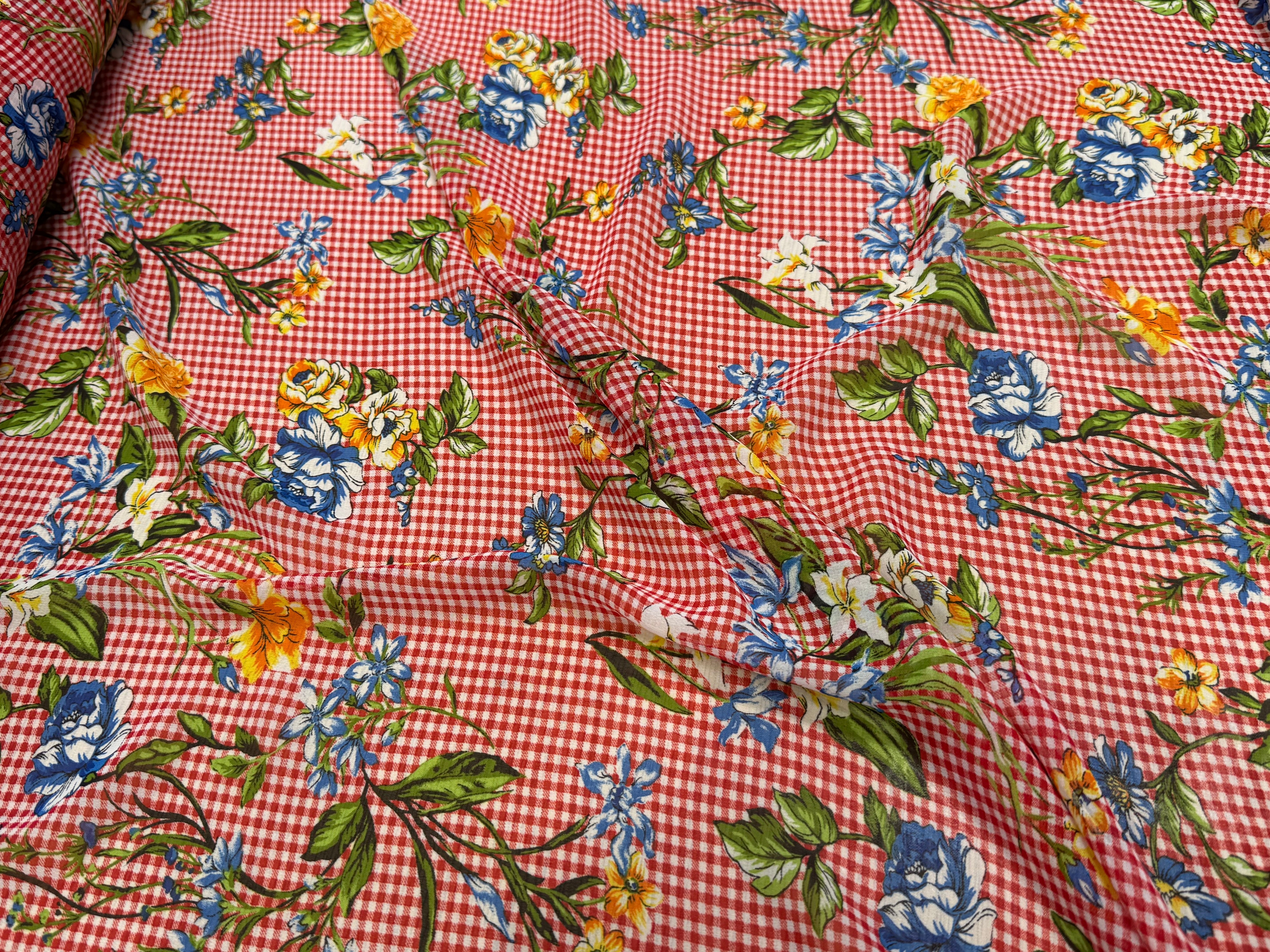 CHIFFON VICHY ROUGE FLUIDE GROSSES FLEURS SUPER BEAU - My Little Coupon