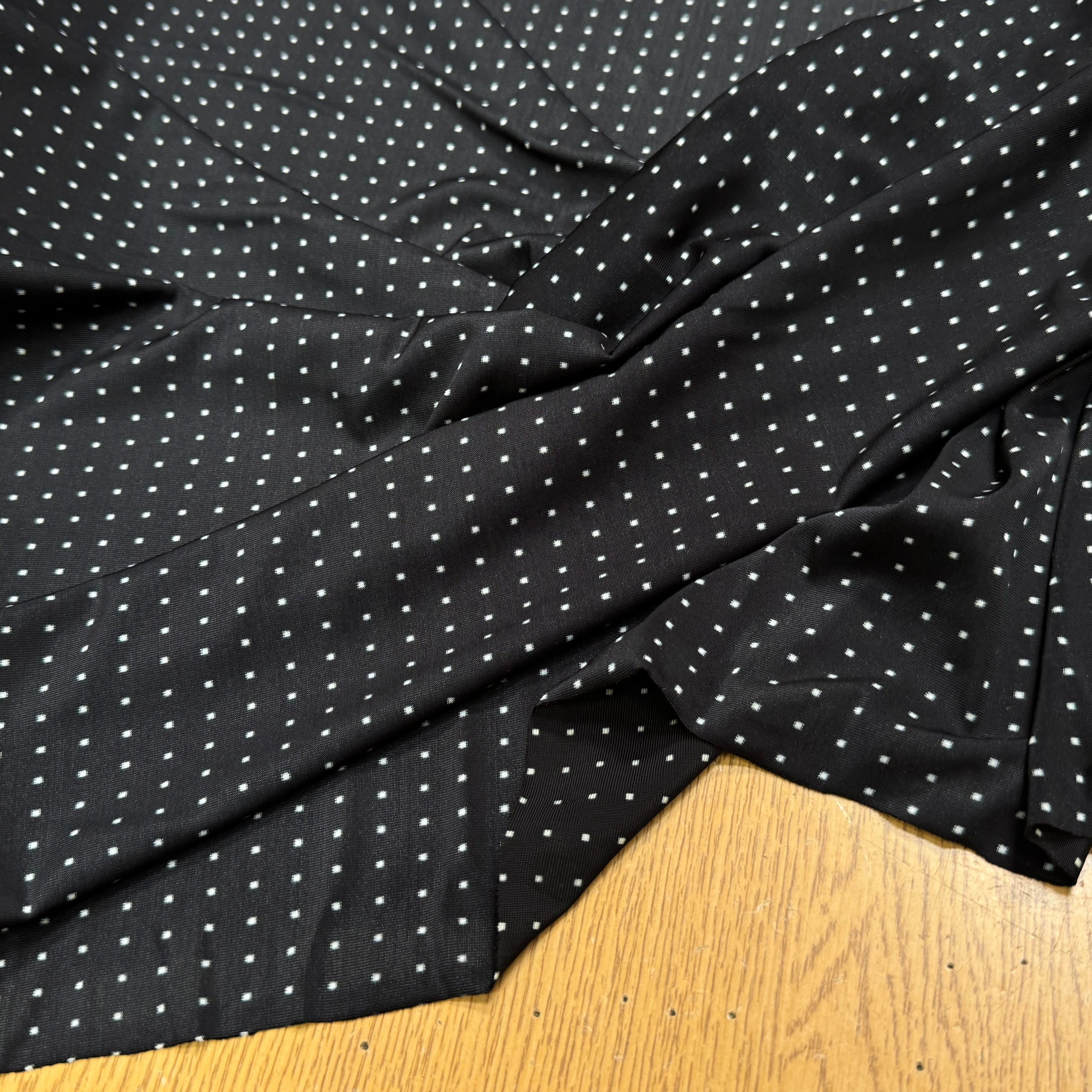 (CHUTE) JERSEY VISCOSE FROIDE FLUIDE MOTIF À POIS ULTRA STRETCH - My Little Coupon